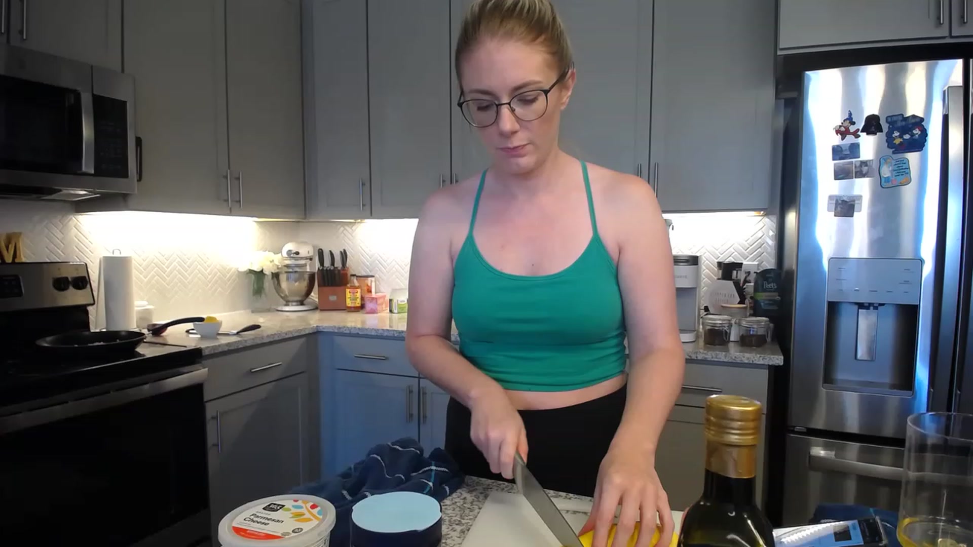 Gallery image thumbnail from TeecakeAvery's myfreecams stream on, 04/30/2023, 19:22 image 15 of 20