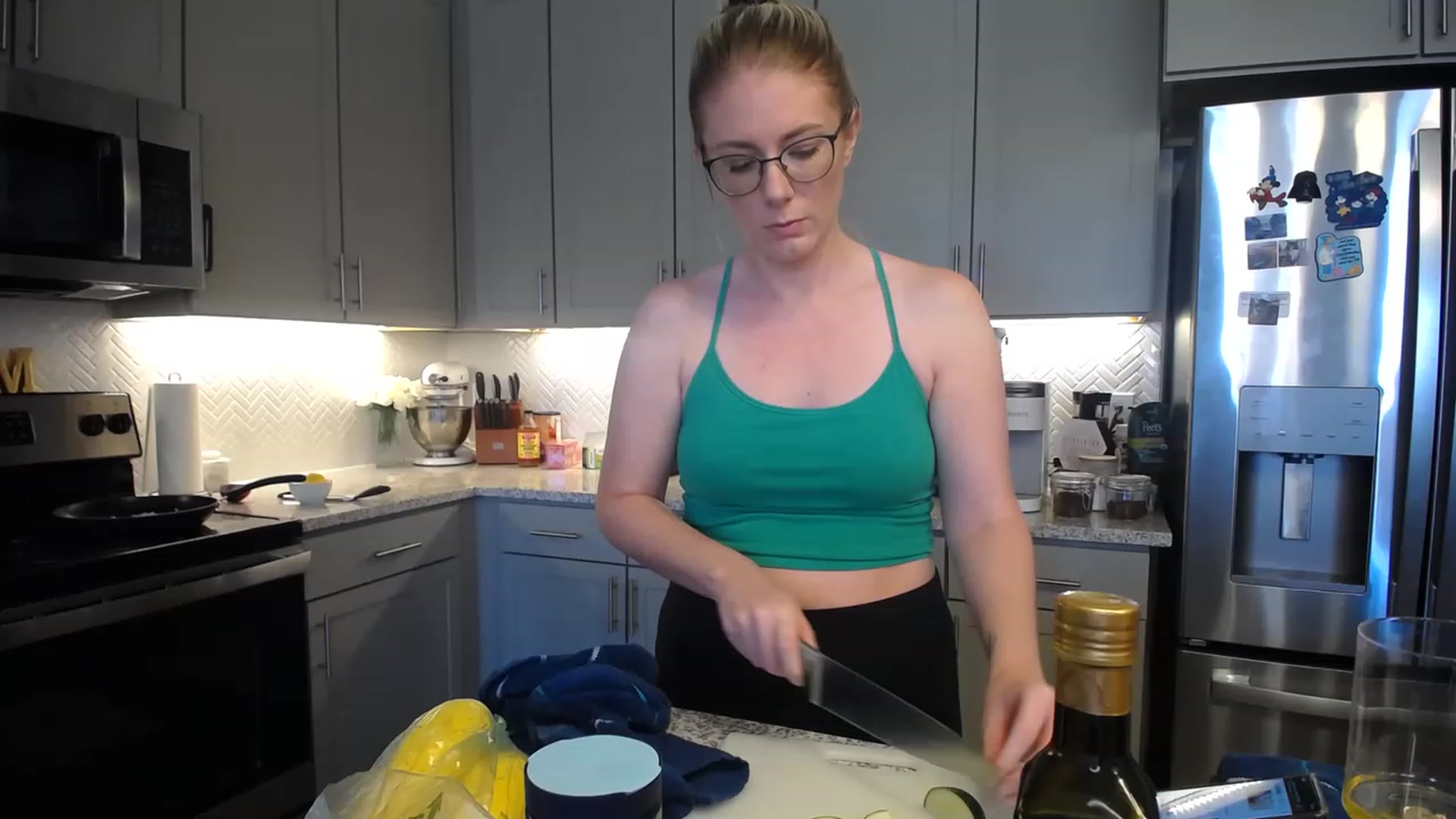 Gallery image thumbnail from TeecakeAvery's myfreecams stream on, 04/30/2023, 19:22 image 12 of 20