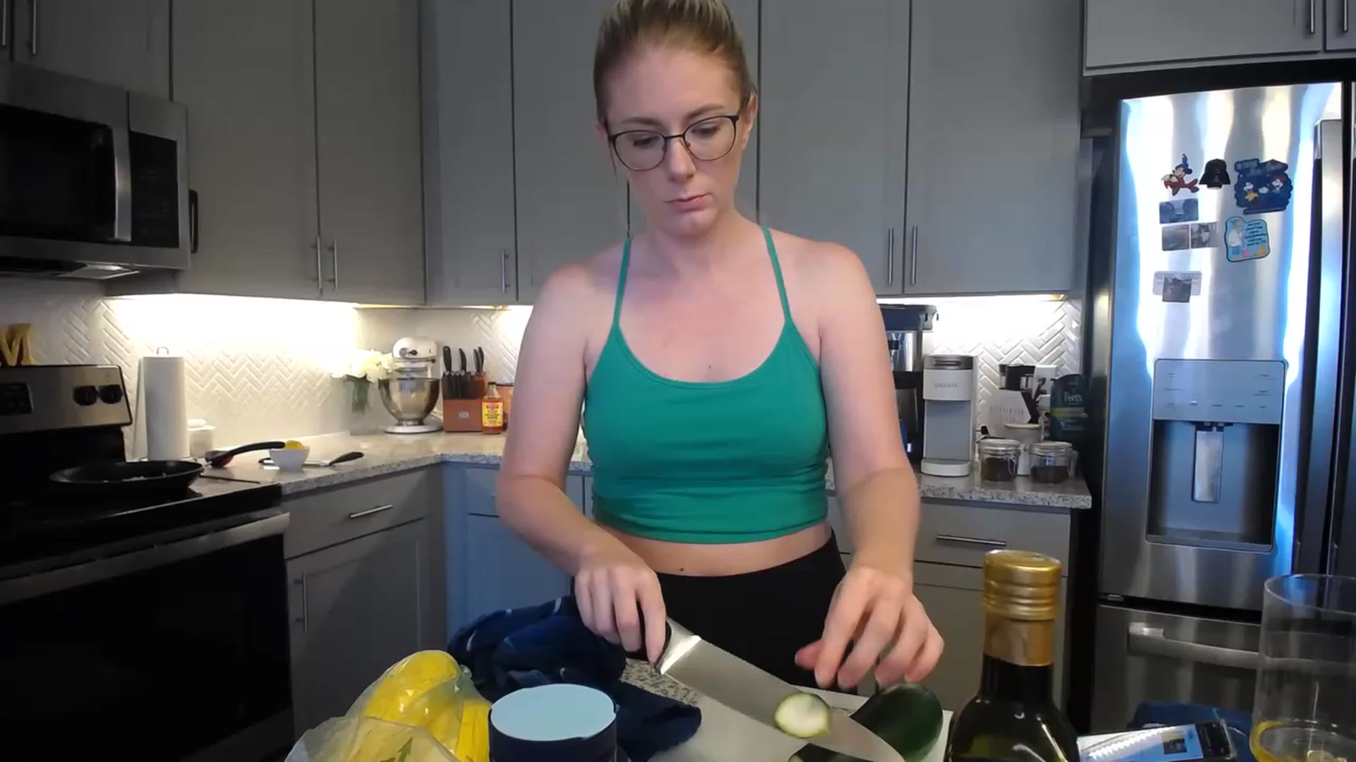 Gallery image thumbnail from TeecakeAvery's myfreecams stream on, 04/30/2023, 19:22 image 11 of 20