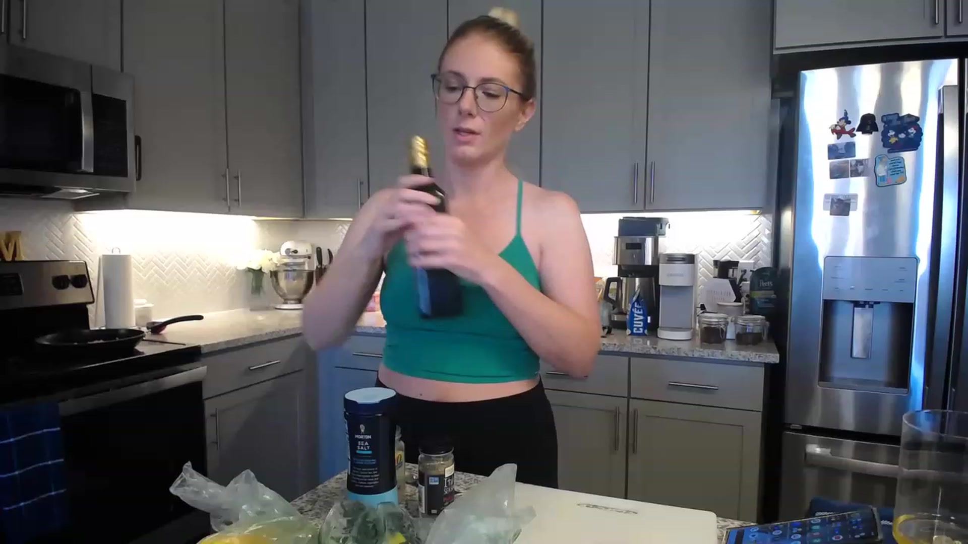 Gallery image thumbnail from TeecakeAvery's myfreecams stream on, 04/30/2023, 19:22 image 7 of 20