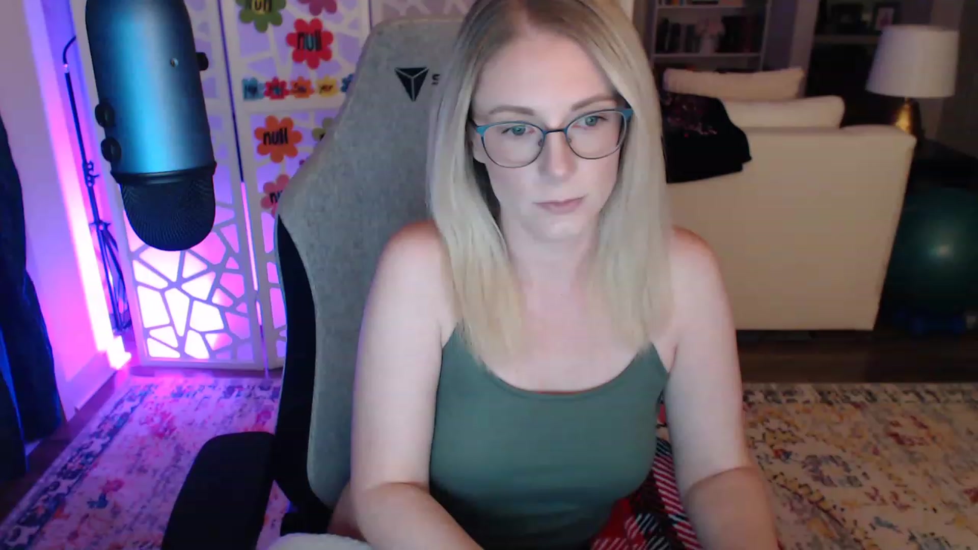 Gallery image thumbnail from TeecakeAvery's myfreecams stream on, 05/10/2023, 04:07 image 3 of 20