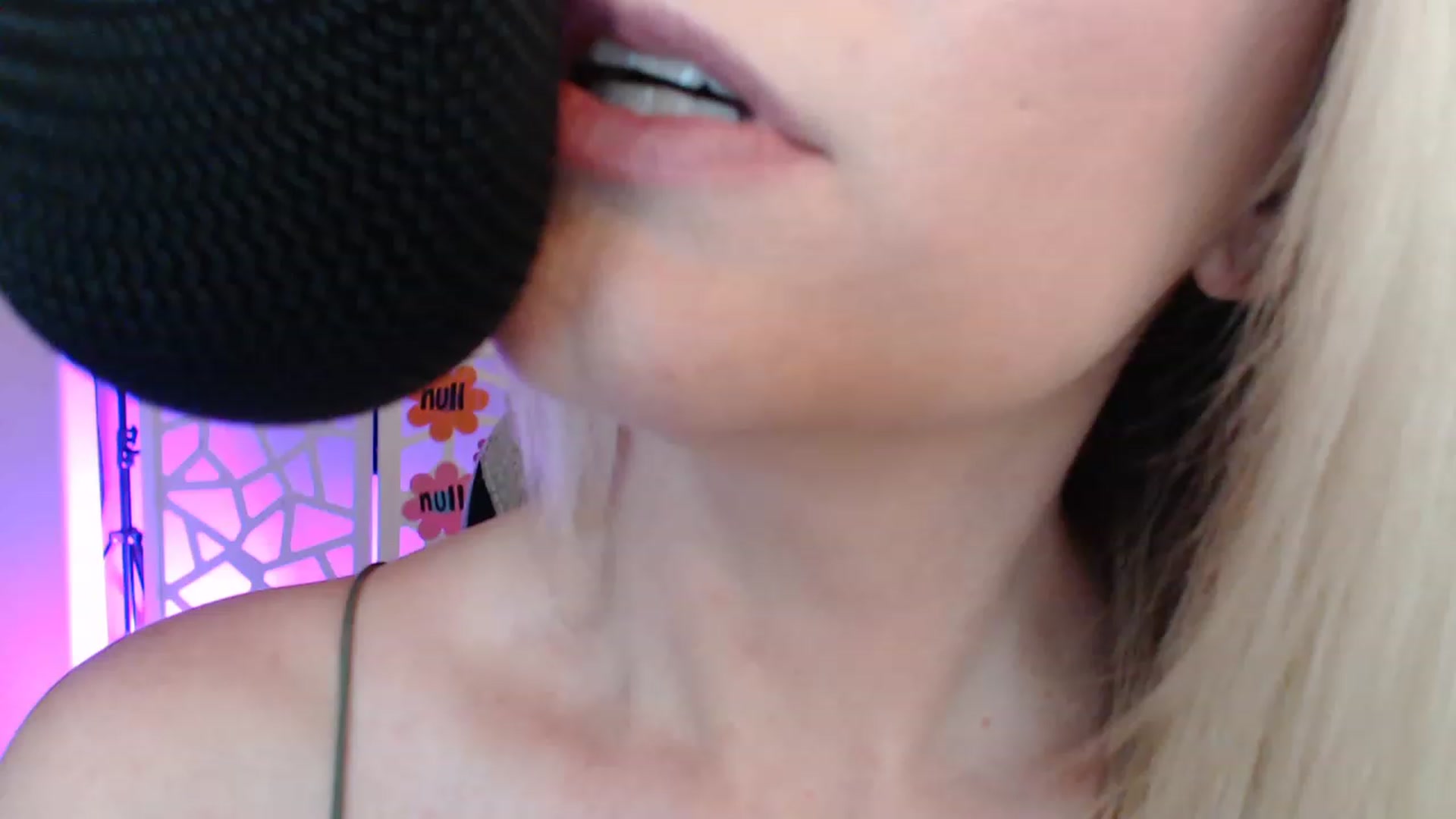 Gallery image thumbnail from TeecakeAvery's myfreecams stream on, 05/10/2023, 04:07 image 14 of 20