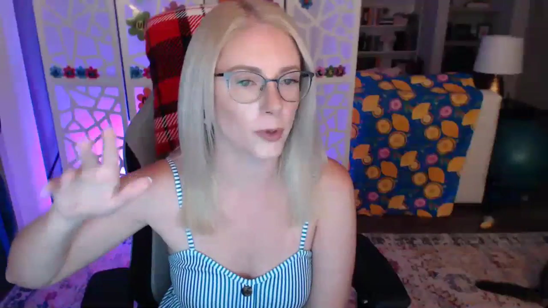 Gallery image thumbnail from TeecakeAvery's myfreecams stream on, 06/02/2023, 03:11 image 20 of 20