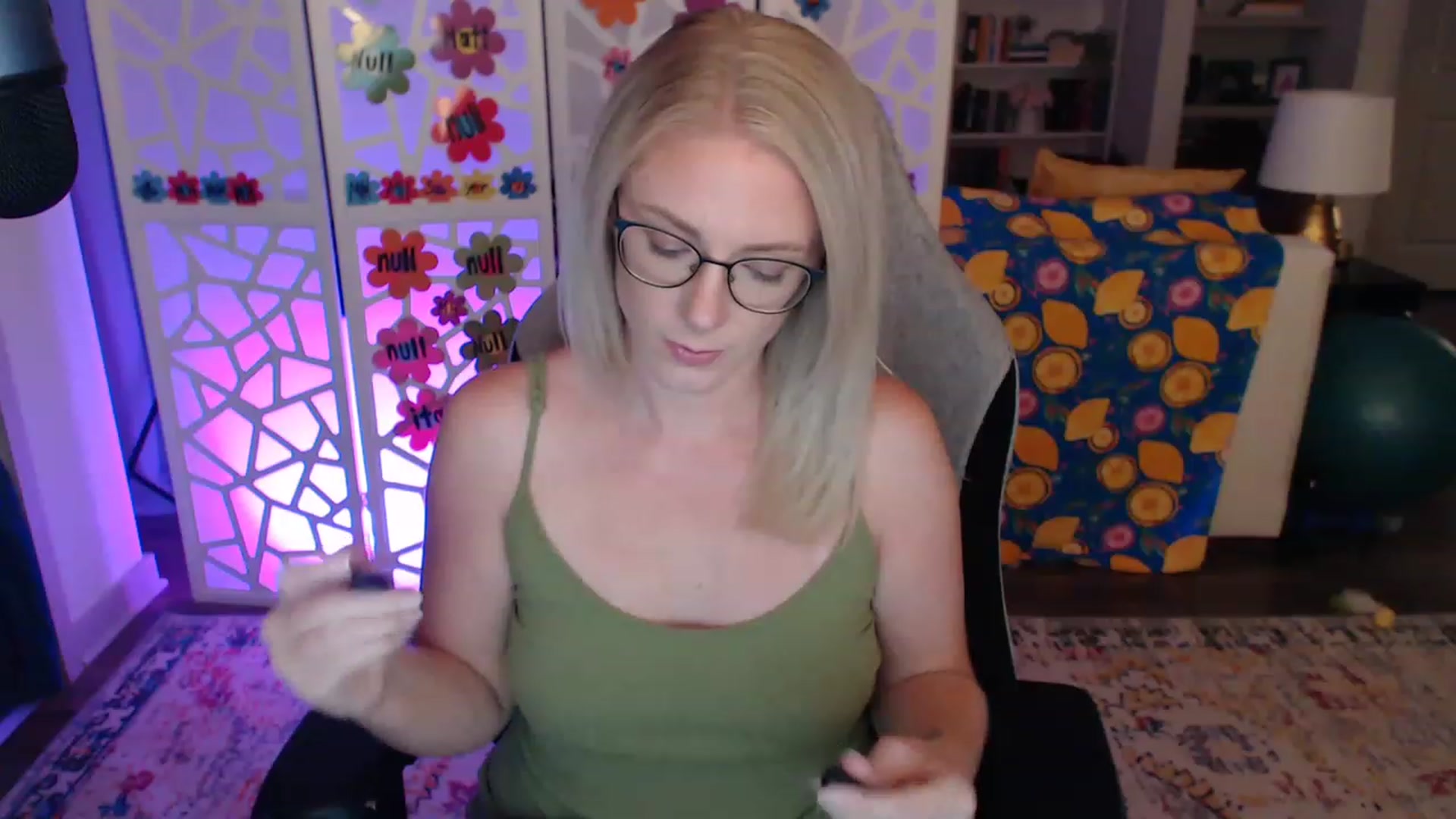 Gallery image thumbnail from TeecakeAvery's myfreecams stream on, 06/03/2023, 04:14 image 4 of 20