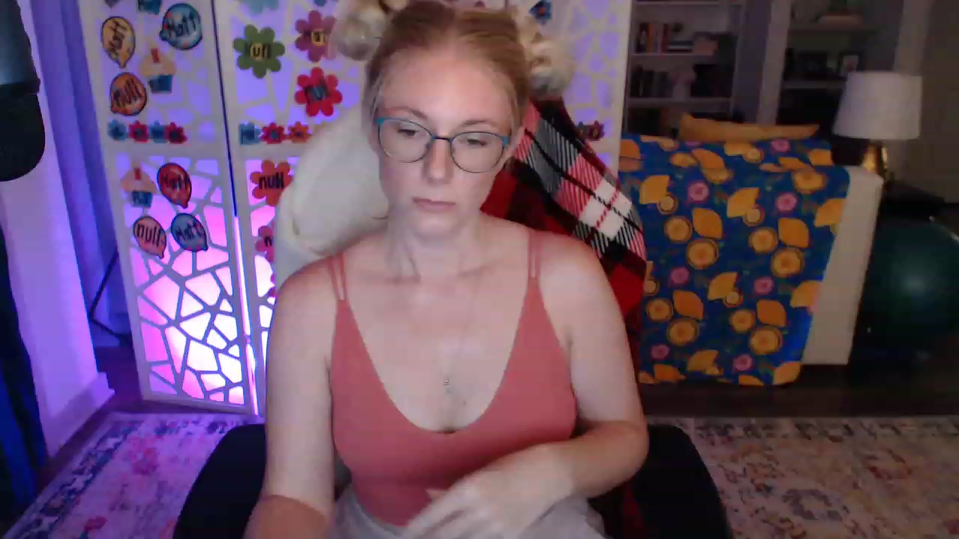 Gallery image thumbnail from TeecakeAvery's myfreecams stream on, 06/05/2023, 02:31 image 15 of 20