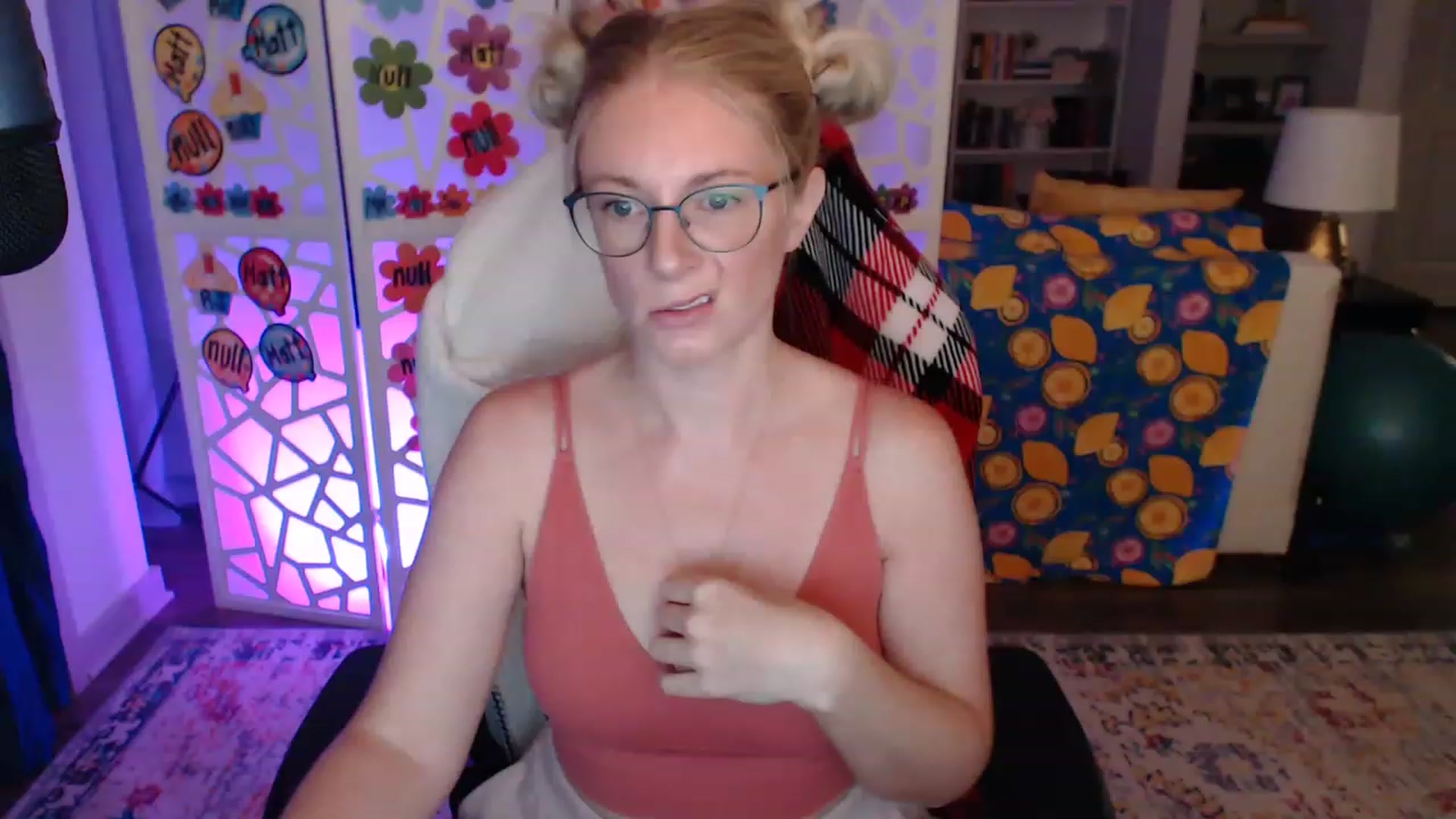 Gallery image thumbnail from TeecakeAvery's myfreecams stream on, 06/05/2023, 02:31 image 18 of 20