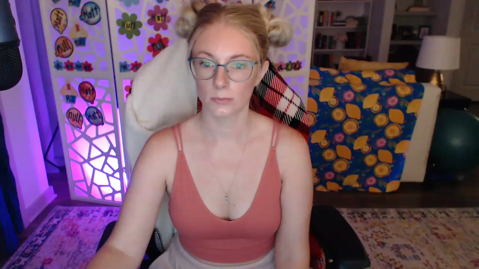 Gallery image thumbnail from TeecakeAvery's myfreecams stream on, 06/05/2023, 02:31 image 11 of 20