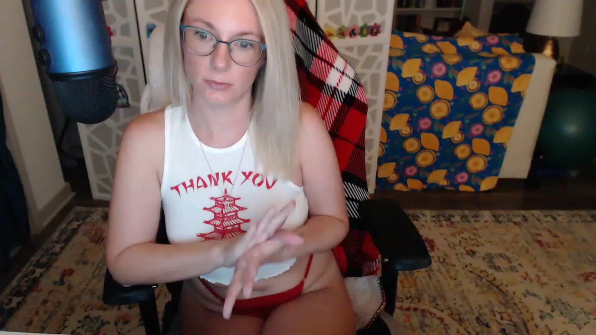 Gallery image thumbnail from TeecakeAvery's myfreecams stream on, 06/06/2023, 03:08 image 15 of 20
