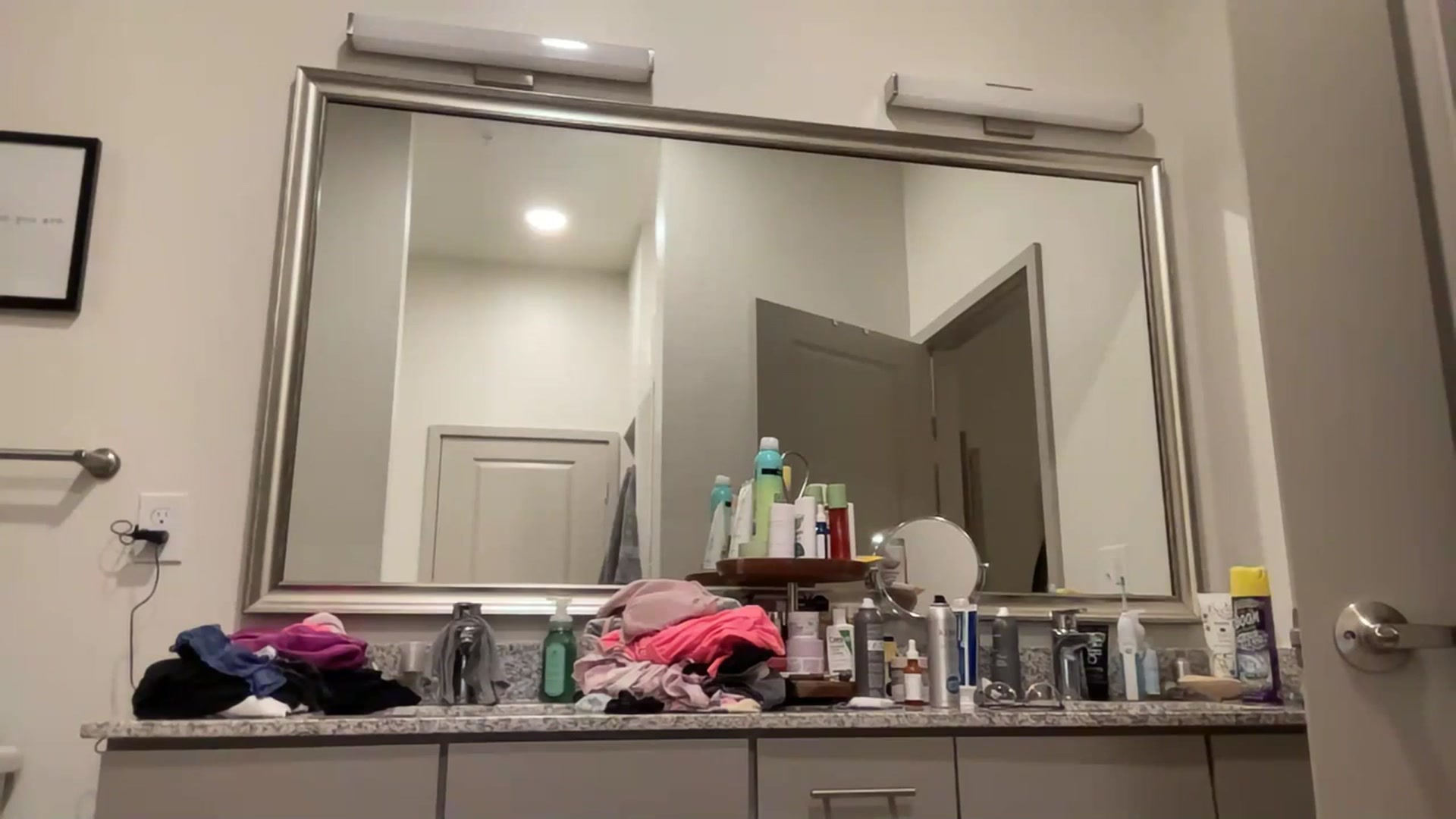 Gallery image thumbnail from TeecakeAvery's myfreecams stream on, 06/10/2023, 04:33 image 18 of 20