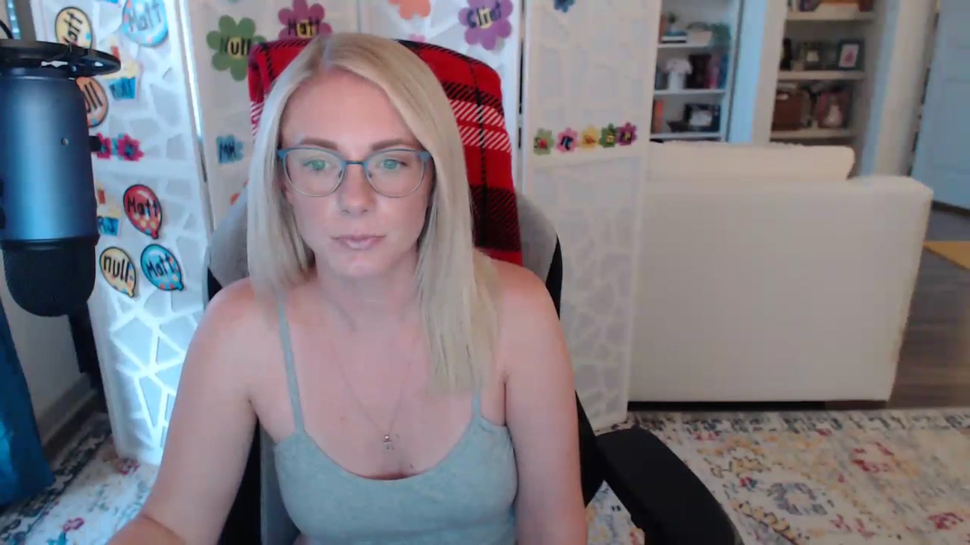 Gallery image thumbnail from TeecakeAvery's myfreecams stream on, 06/13/2023, 01:29 image 19 of 20