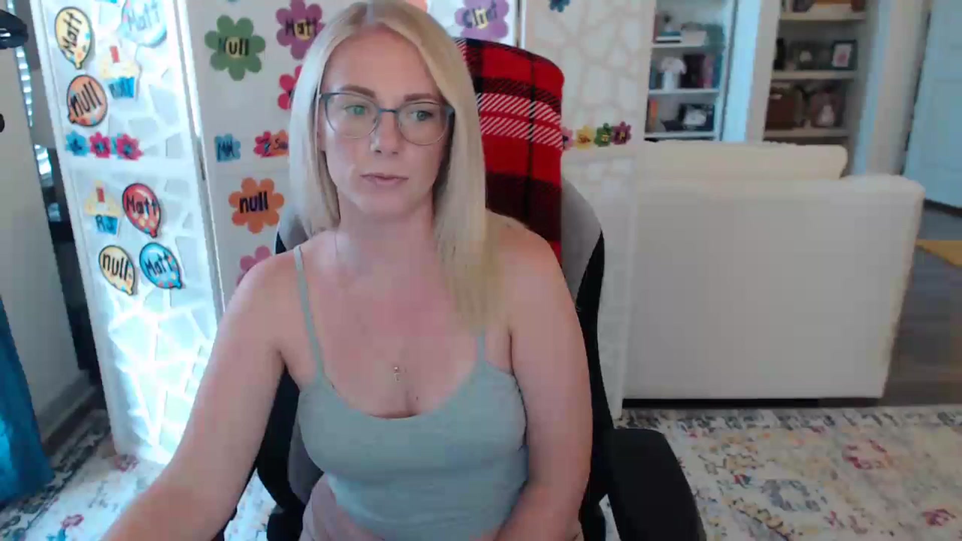 Gallery image thumbnail from TeecakeAvery's myfreecams stream on, 06/13/2023, 01:29 image 9 of 20