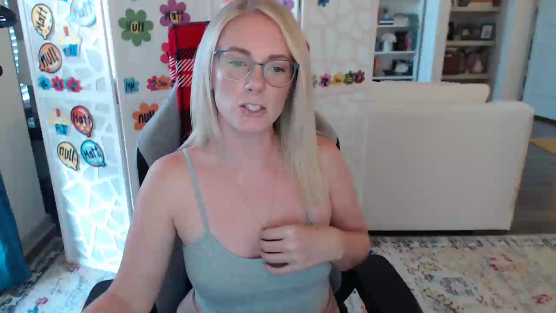 Gallery image thumbnail from TeecakeAvery's myfreecams stream on, 06/13/2023, 01:29 image 10 of 20