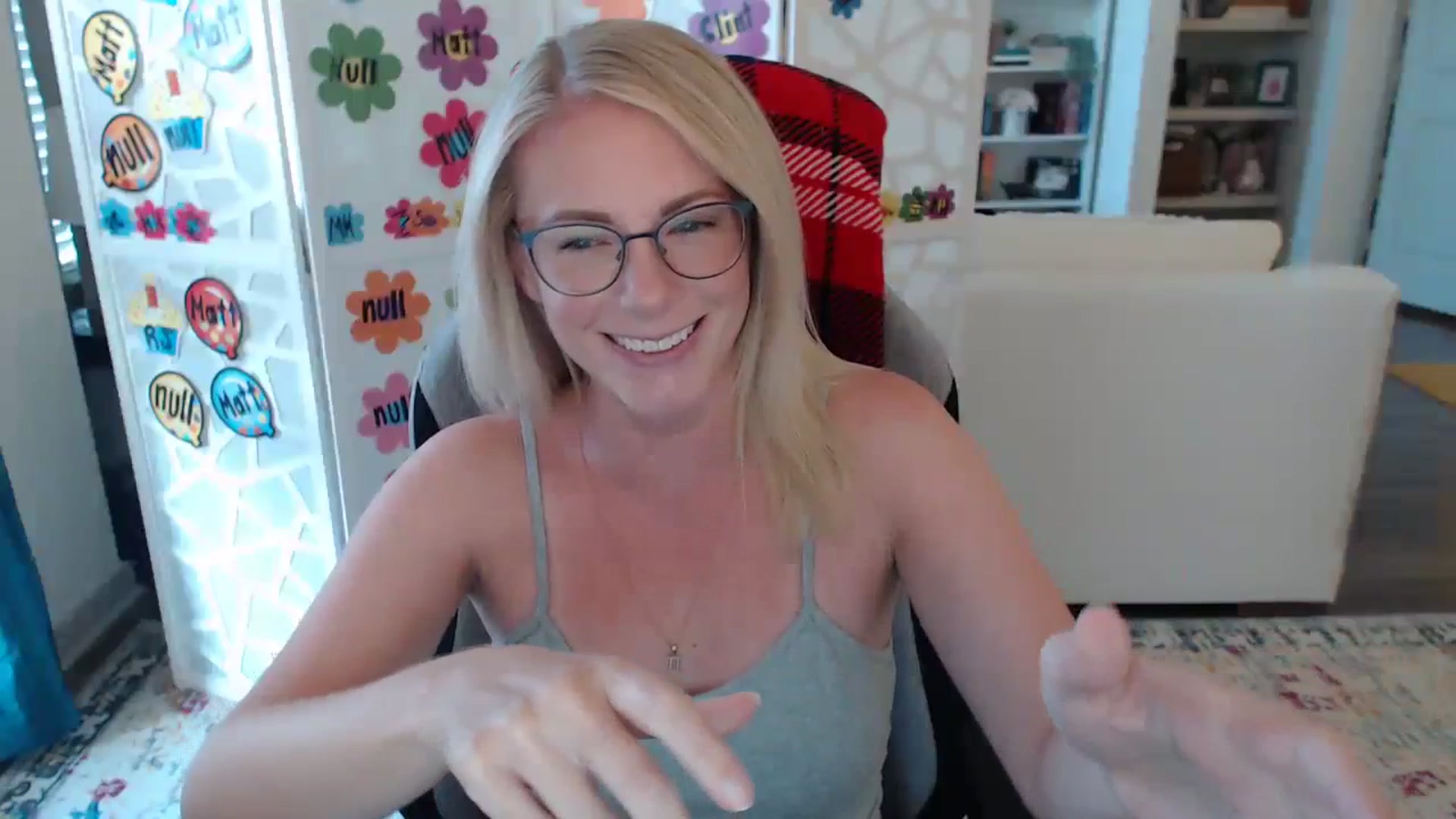 Gallery image thumbnail from TeecakeAvery's myfreecams stream on, 06/13/2023, 01:29 image 4 of 20