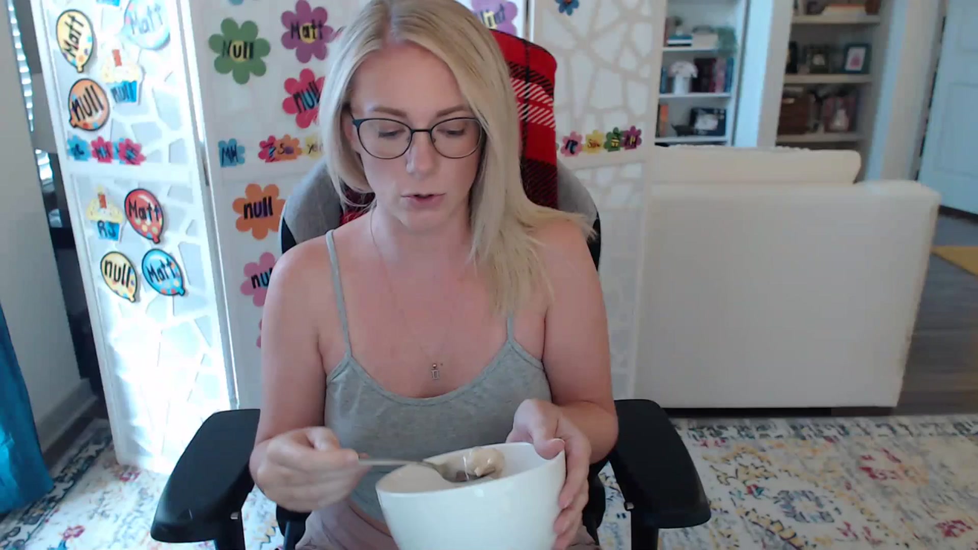 Gallery image thumbnail from TeecakeAvery's myfreecams stream on, 06/13/2023, 01:29 image 1 of 20