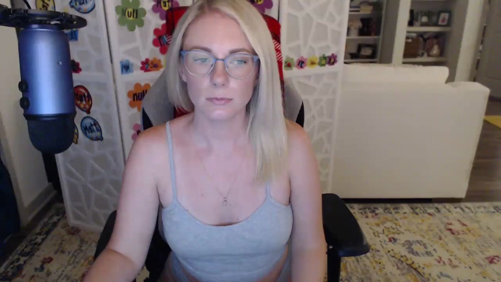Gallery image thumbnail from TeecakeAvery's myfreecams stream on, 06/13/2023, 03:06 image 3 of 20