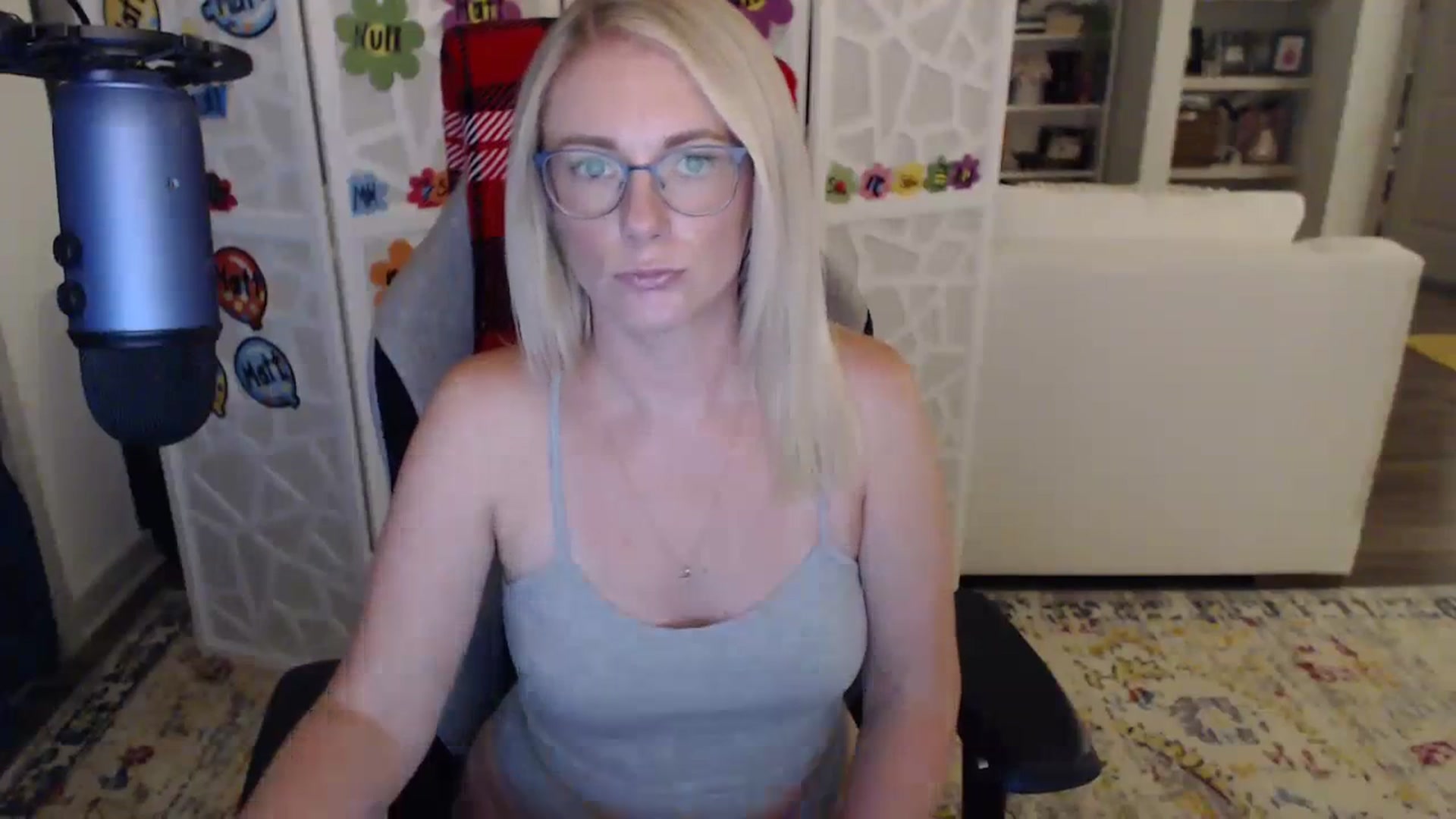 Gallery image thumbnail from TeecakeAvery's myfreecams stream on, 06/13/2023, 03:06 image 5 of 20
