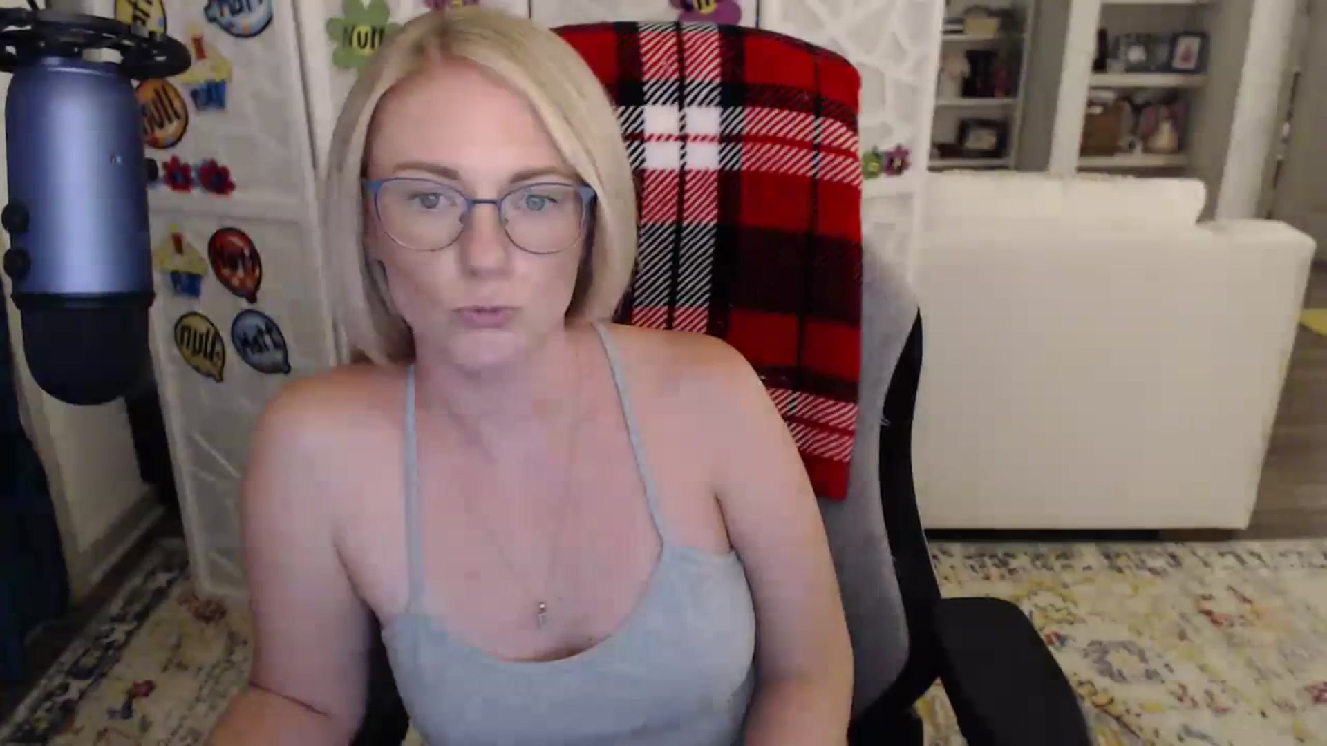 Gallery image thumbnail from TeecakeAvery's myfreecams stream on, 06/13/2023, 03:06 image 19 of 20