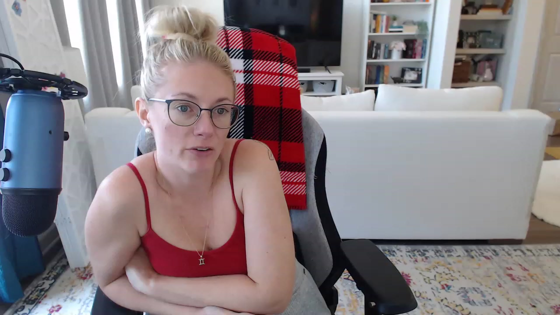 Gallery image thumbnail from TeecakeAvery's myfreecams stream on, 06/25/2023, 20:11 image 3 of 20
