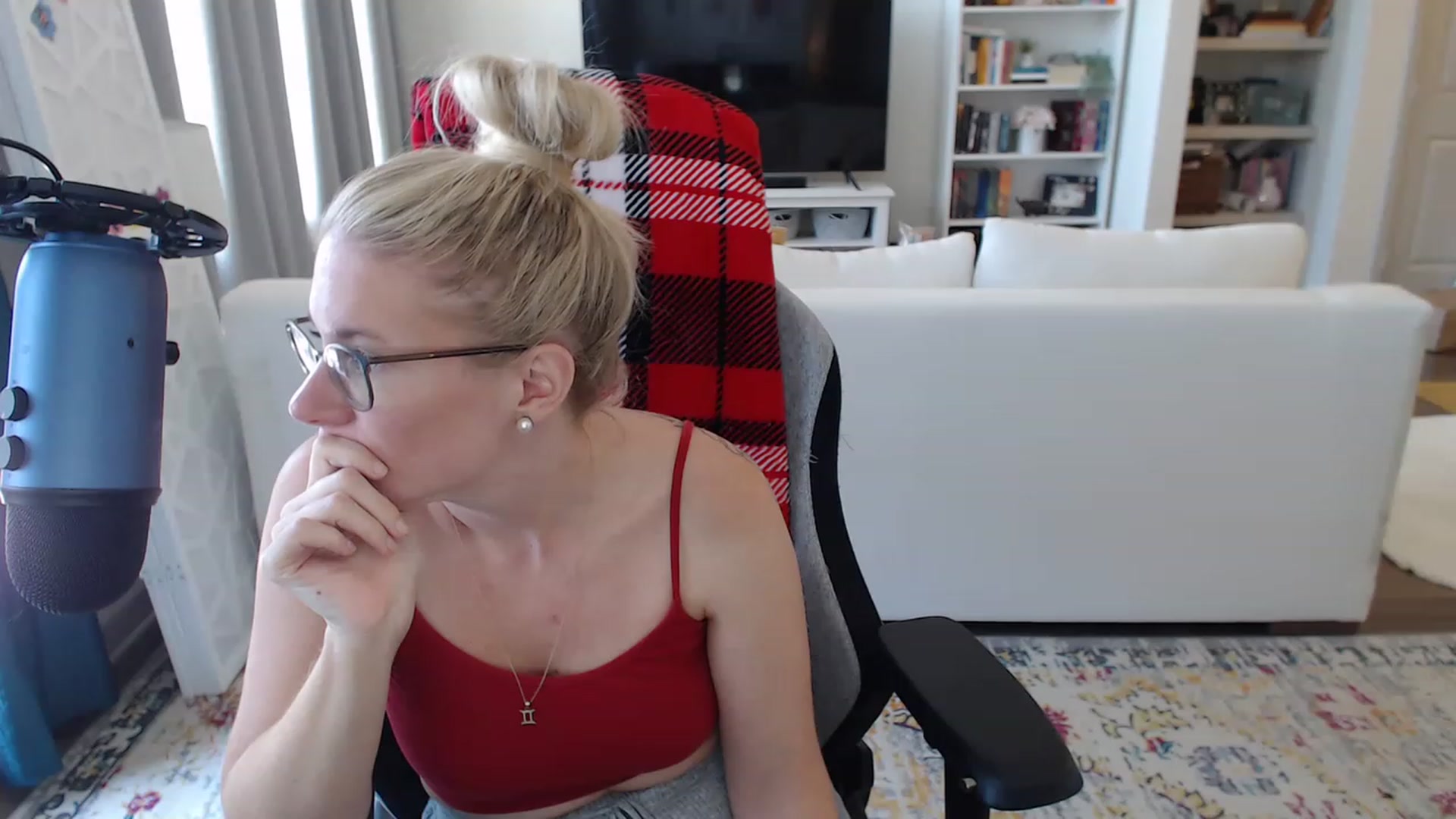 Gallery image thumbnail from TeecakeAvery's myfreecams stream on, 06/25/2023, 20:11 image 10 of 20