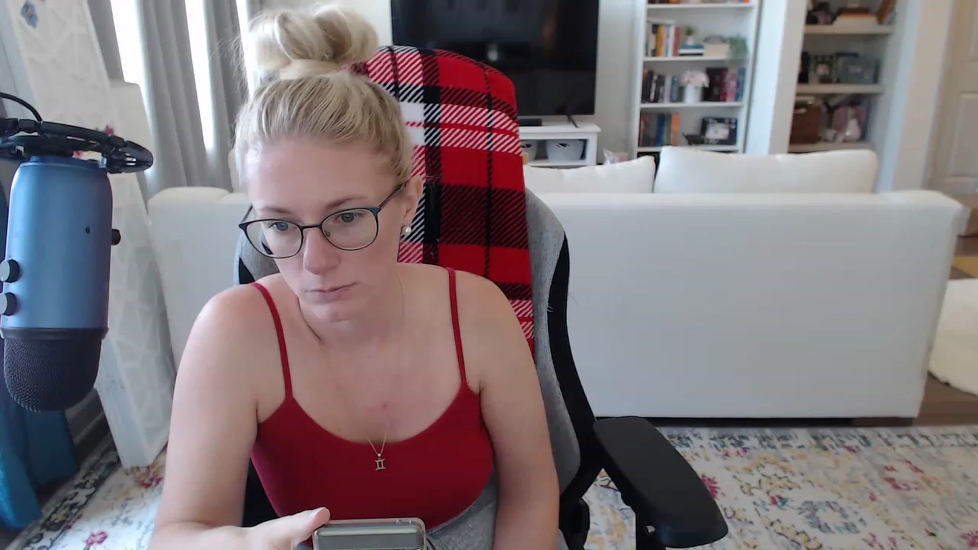 Gallery image thumbnail from TeecakeAvery's myfreecams stream on, 06/25/2023, 20:11 image 15 of 20