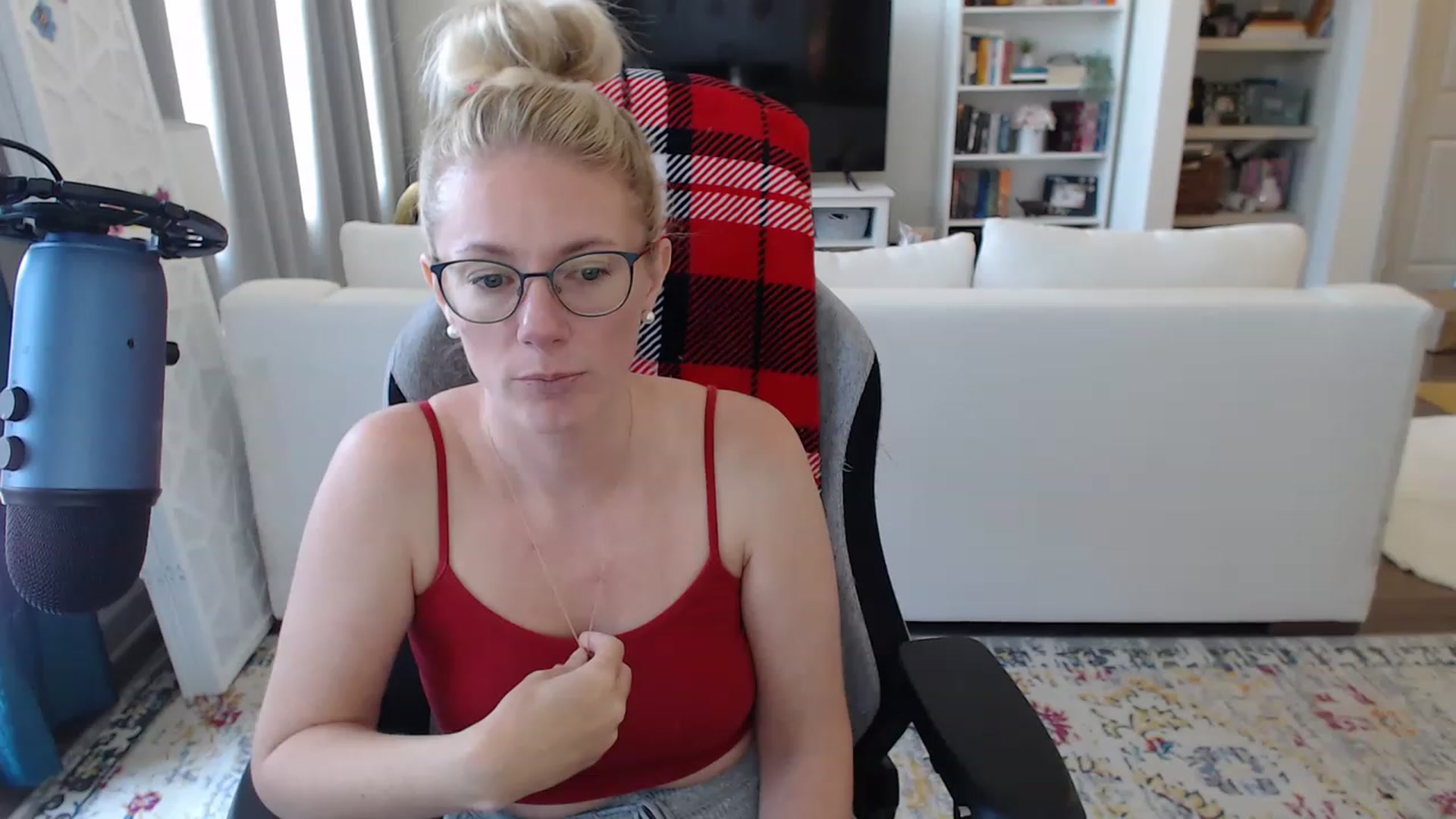 Gallery image thumbnail from TeecakeAvery's myfreecams stream on, 06/25/2023, 20:11 image 7 of 20