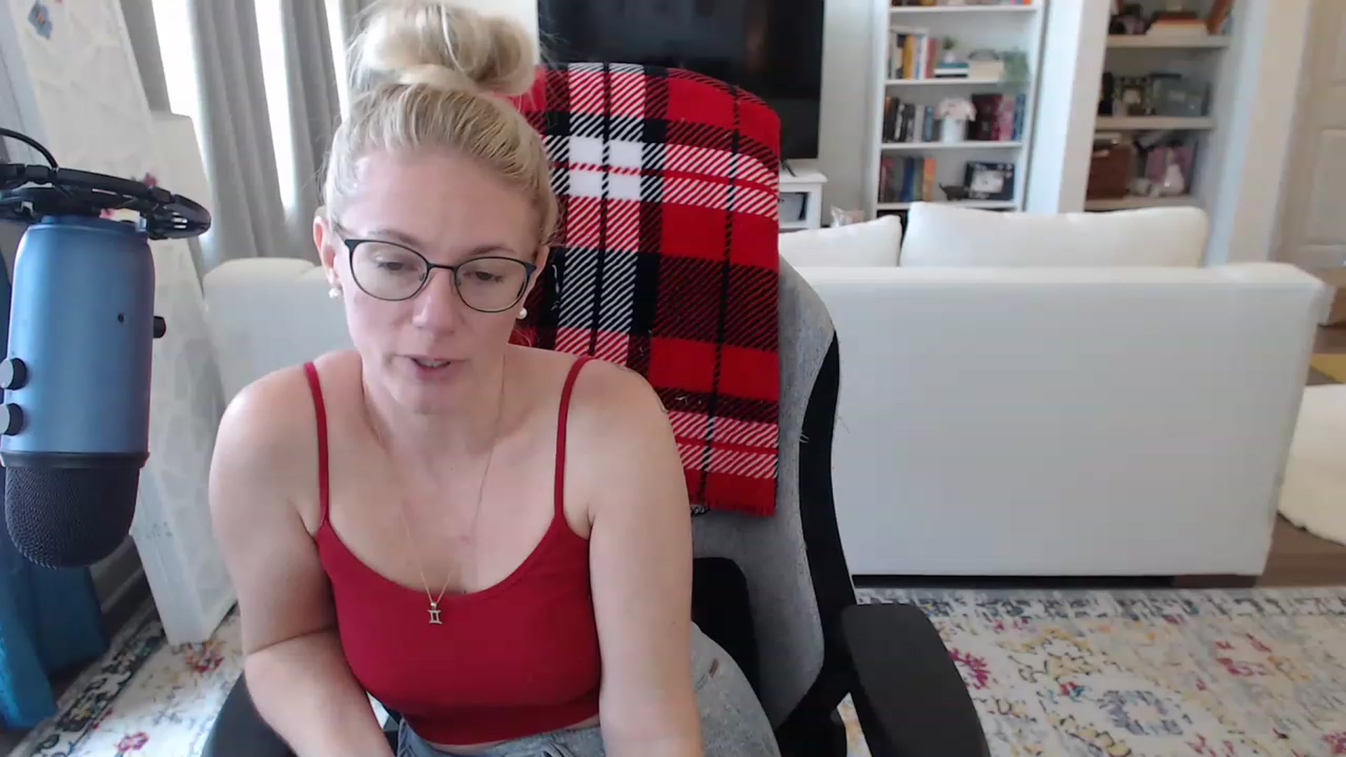 Gallery image thumbnail from TeecakeAvery's myfreecams stream on, 06/25/2023, 20:11 image 4 of 20