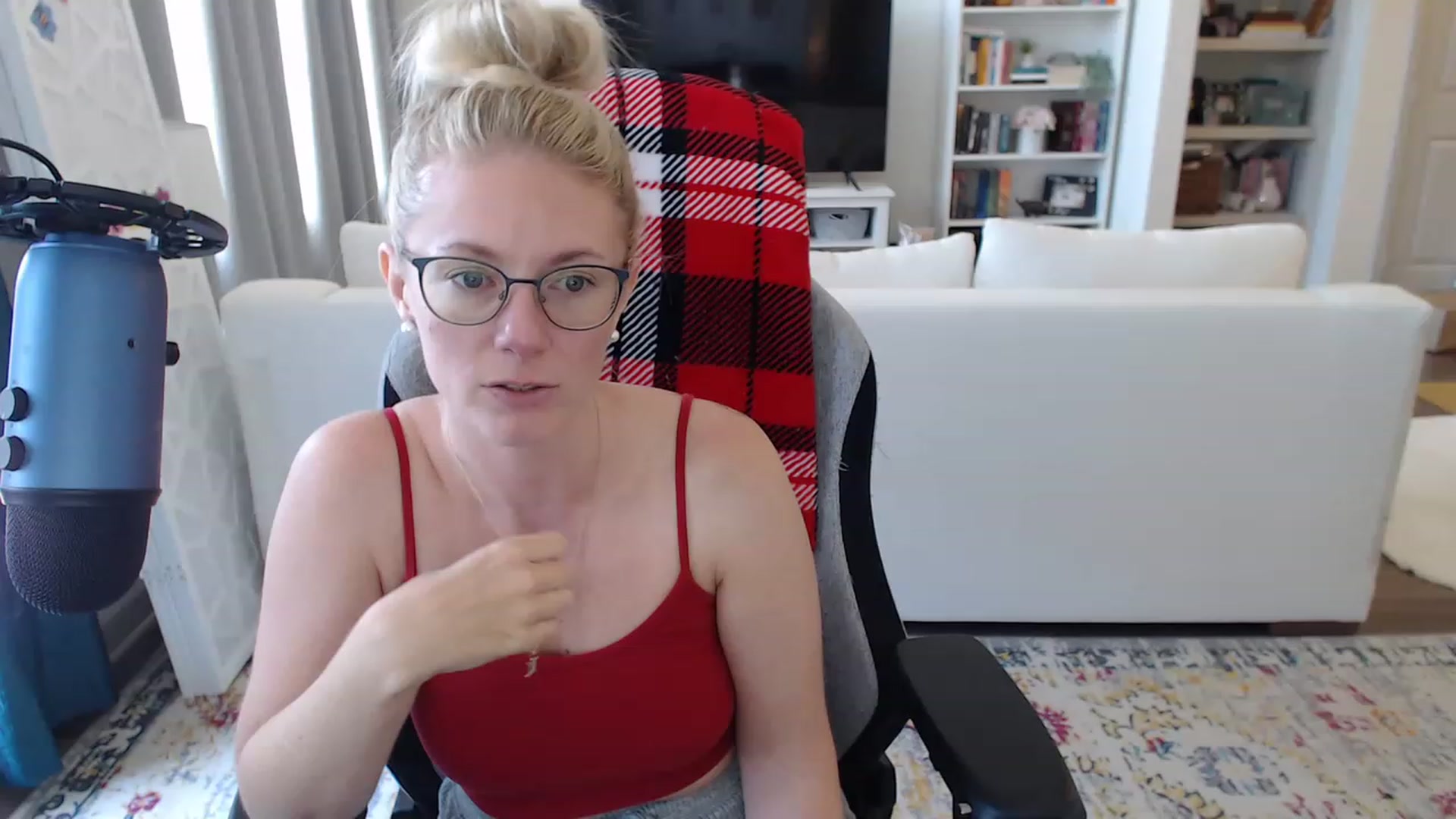 Gallery image thumbnail from TeecakeAvery's myfreecams stream on, 06/25/2023, 20:11 image 6 of 20