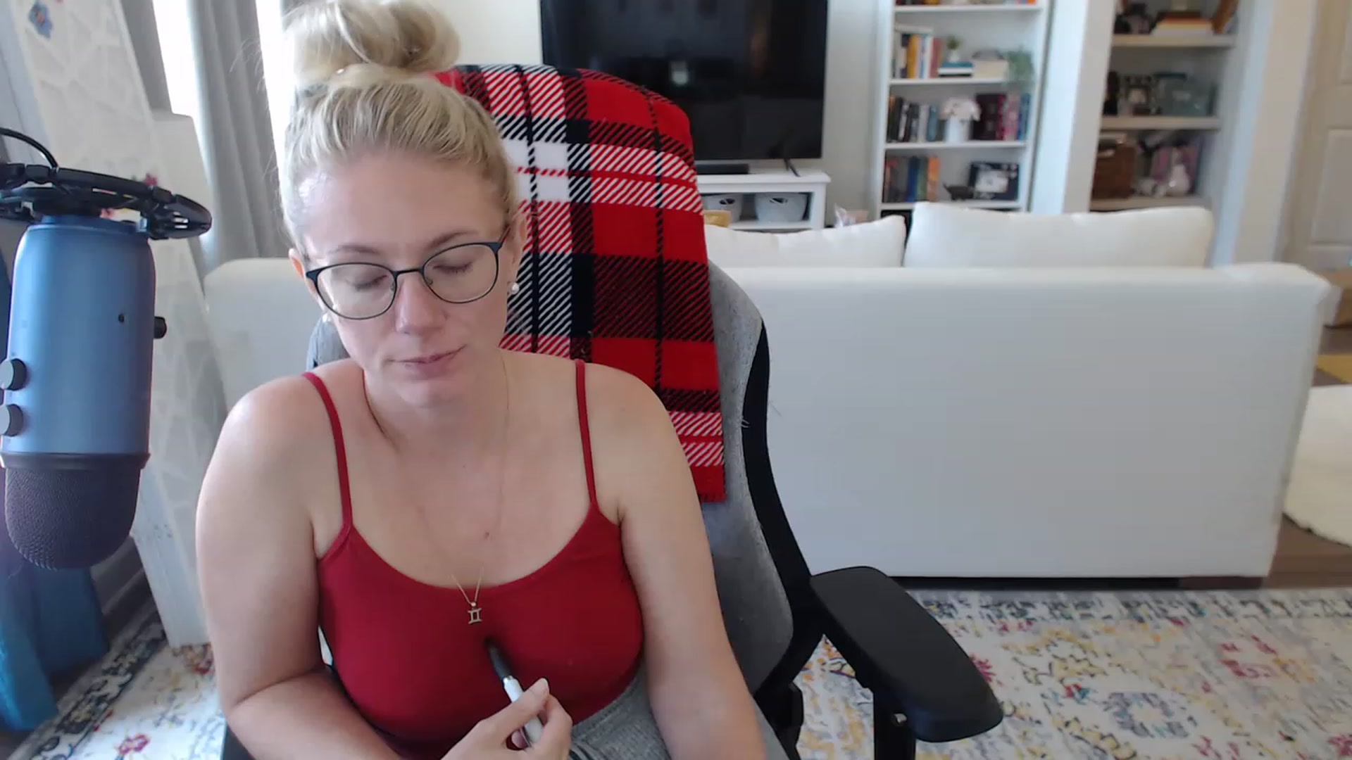 Gallery image thumbnail from TeecakeAvery's myfreecams stream on, 06/25/2023, 20:11 image 11 of 20