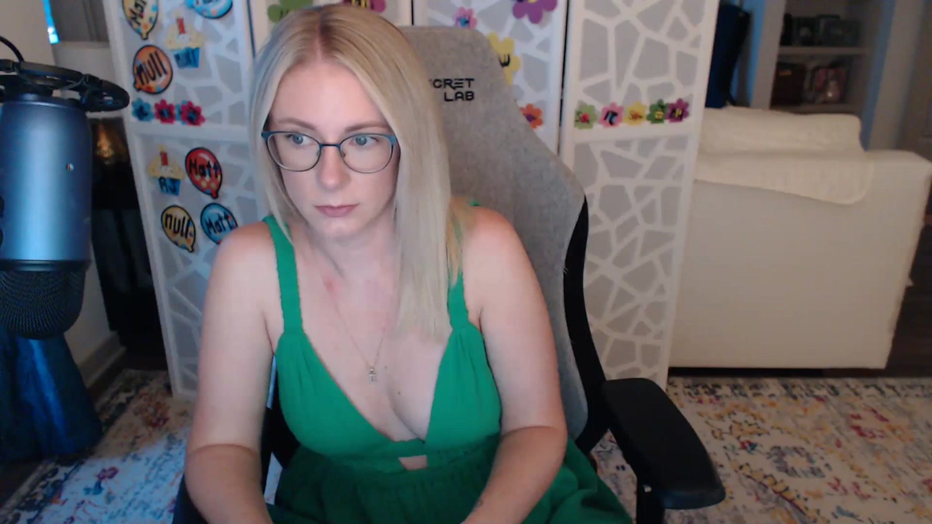 Gallery image thumbnail from TeecakeAvery's myfreecams stream on, 07/01/2023, 02:09 image 2 of 20