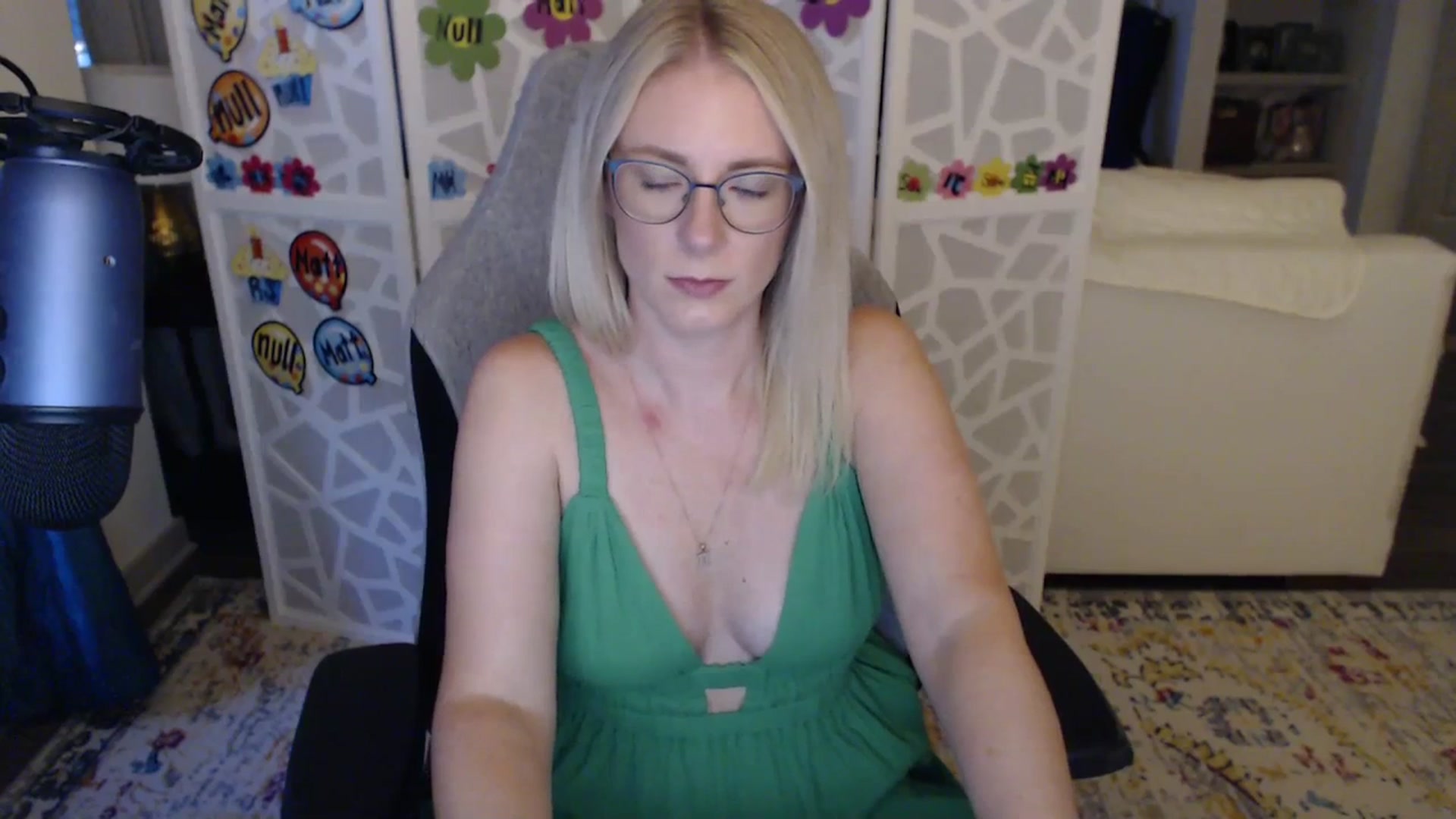 Gallery image thumbnail from TeecakeAvery's myfreecams stream on, 07/01/2023, 02:09 image 7 of 20