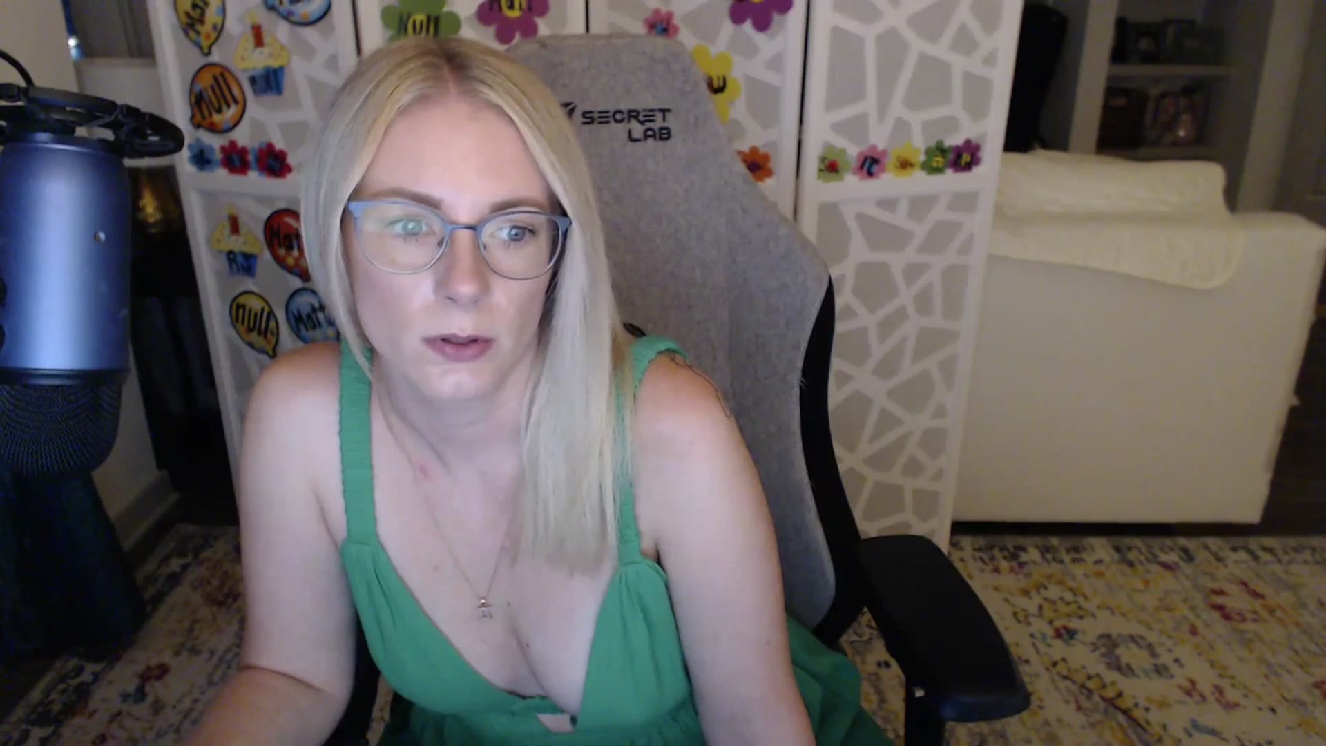 Gallery image thumbnail from TeecakeAvery's myfreecams stream on, 07/01/2023, 02:09 image 15 of 20
