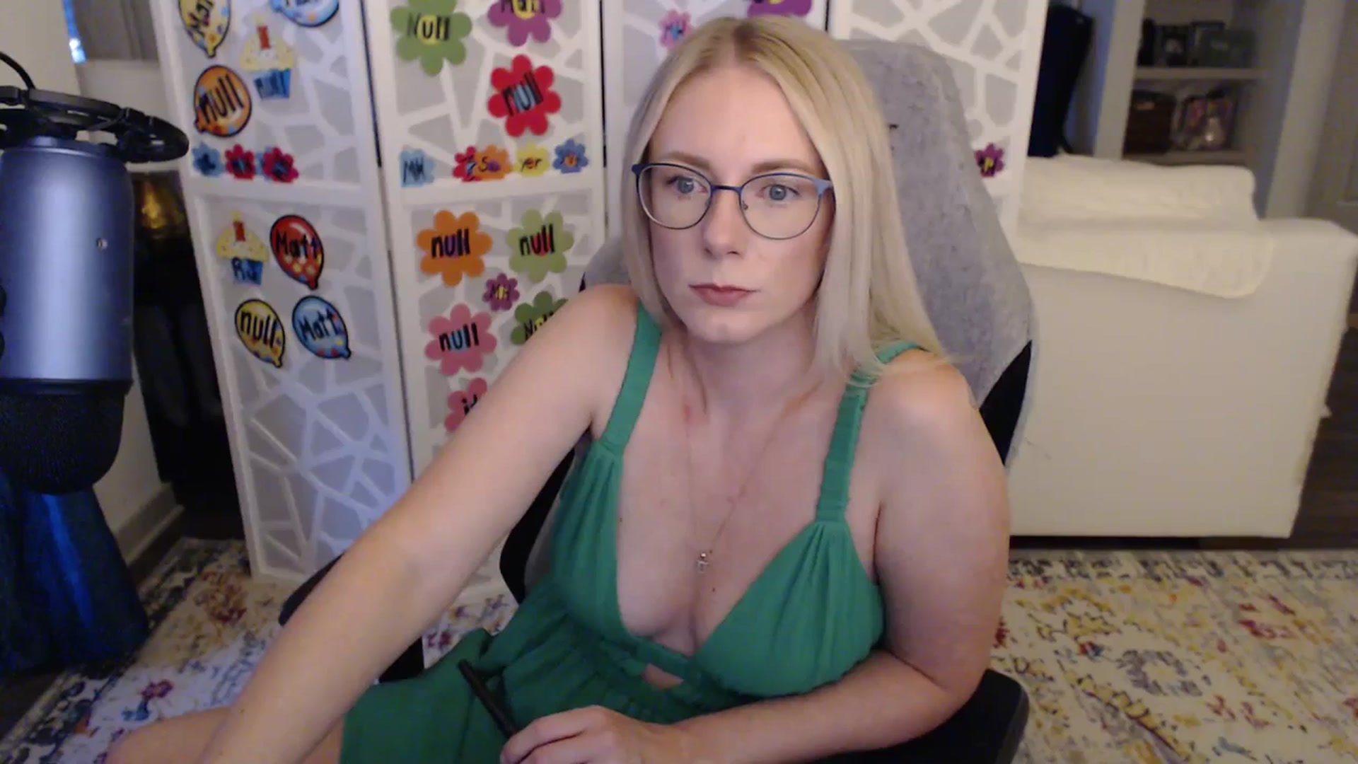 Gallery image thumbnail from TeecakeAvery's myfreecams stream on, 07/01/2023, 02:09 image 9 of 20