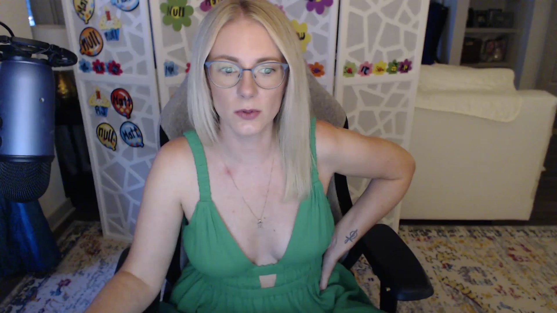 Gallery image thumbnail from TeecakeAvery's myfreecams stream on, 07/01/2023, 02:09 image 5 of 20