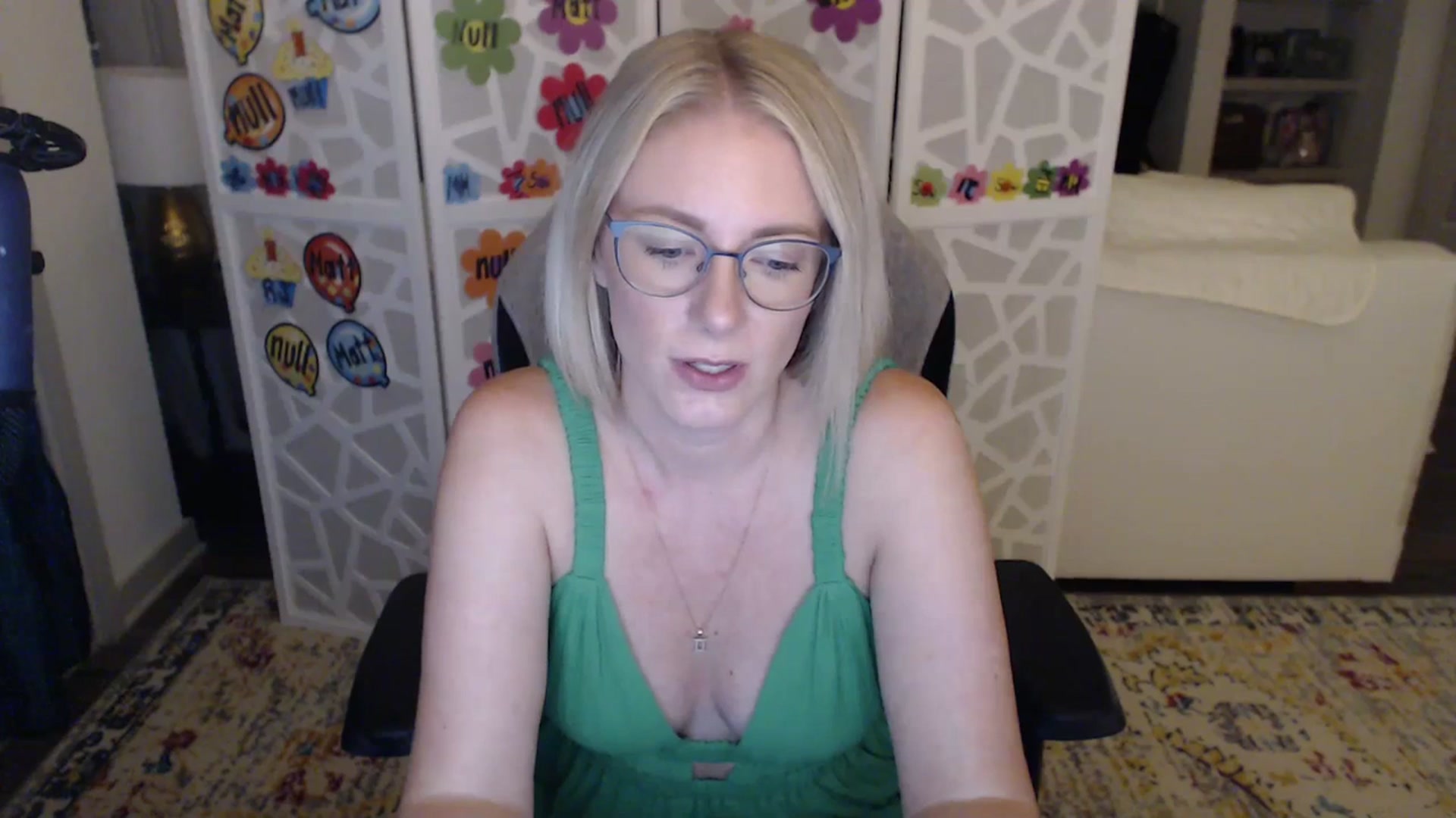 Gallery image thumbnail from TeecakeAvery's myfreecams stream on, 07/01/2023, 03:55 image 13 of 20