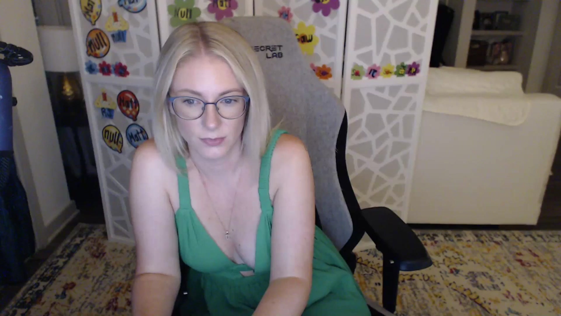 Gallery image thumbnail from TeecakeAvery's myfreecams stream on, 07/01/2023, 03:55 image 19 of 20