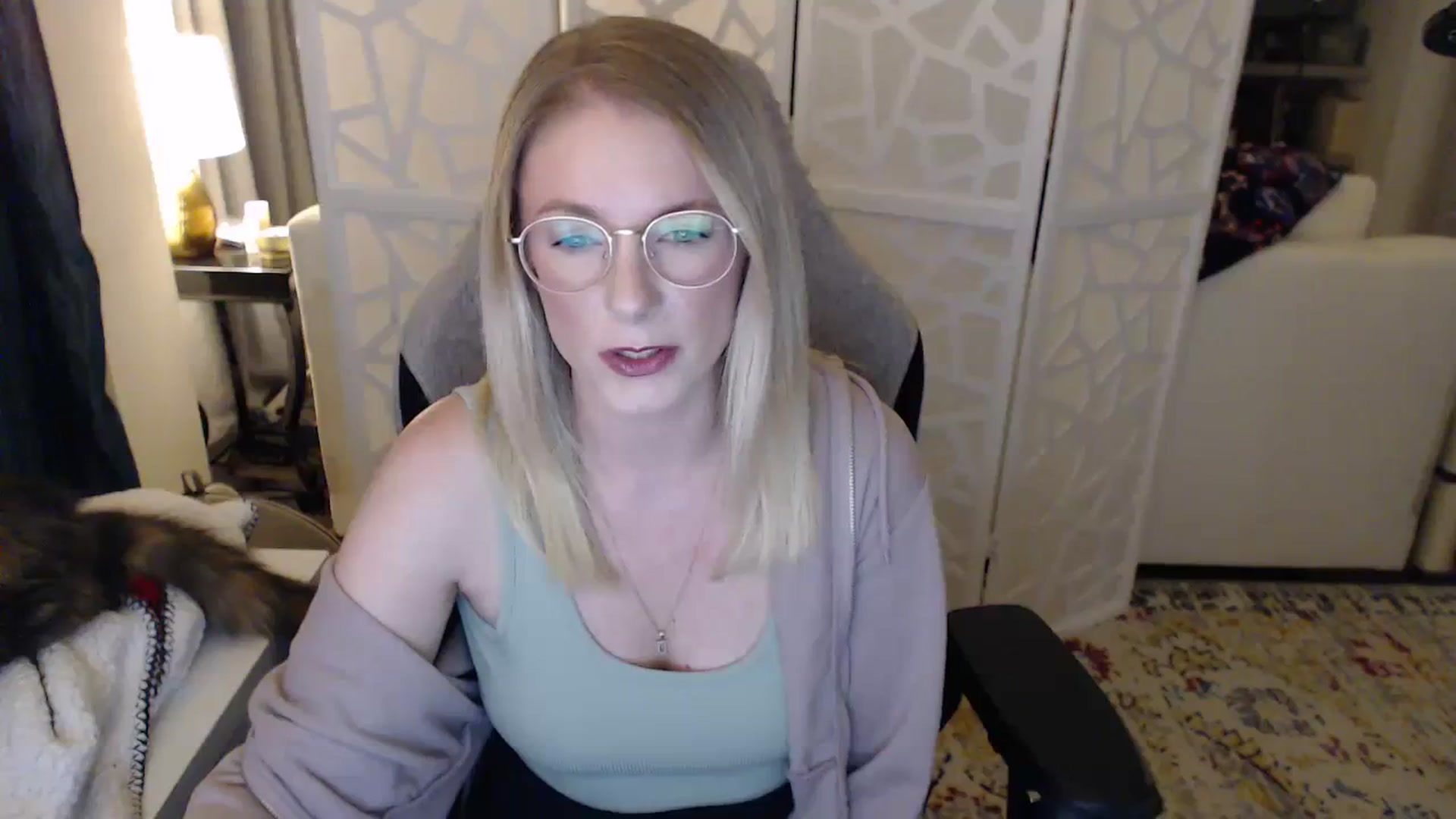 Gallery image thumbnail from Teecaketv's myfreecams stream on, 04/09/2024, 02:41 image 16 of 20