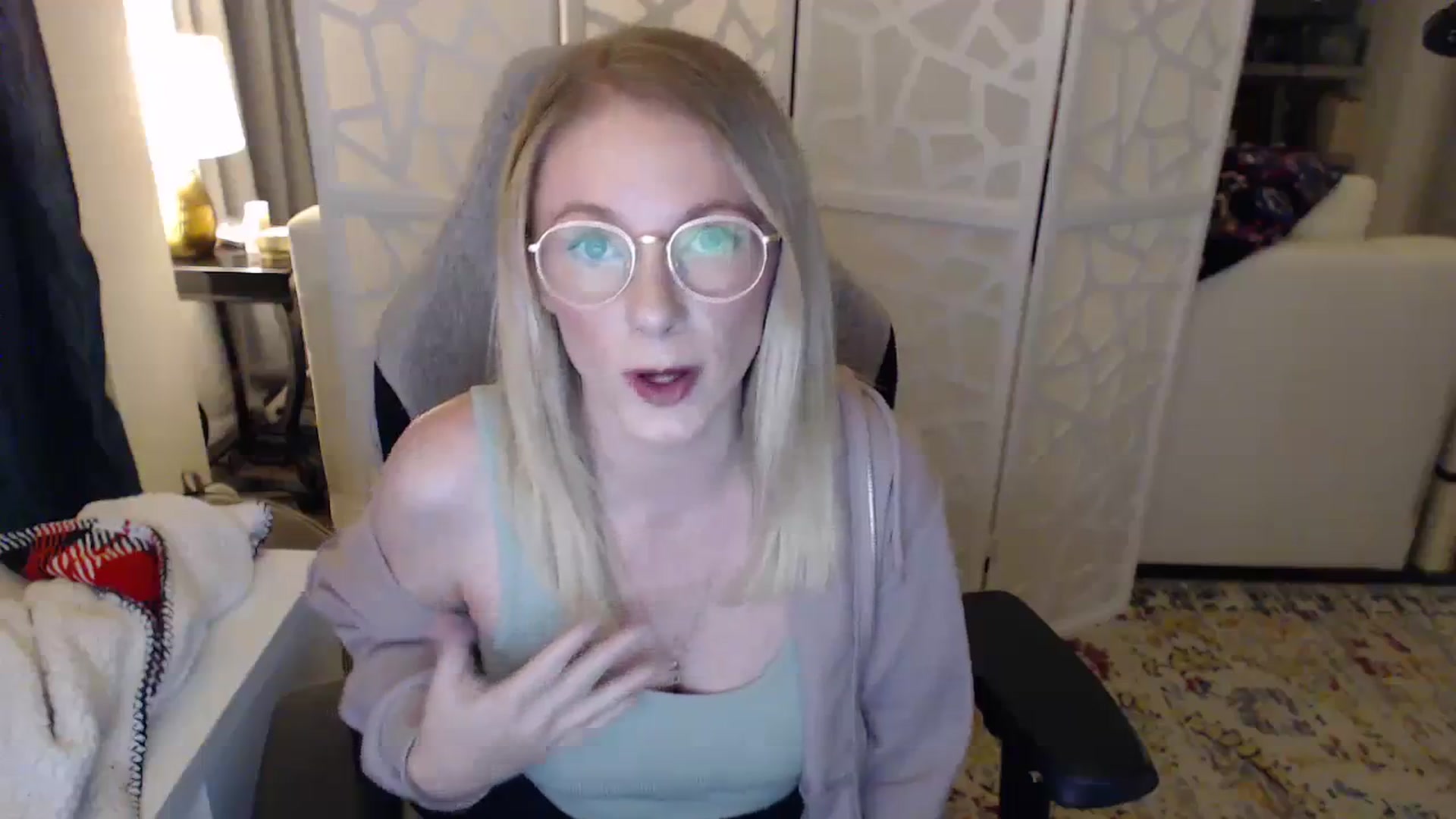 Gallery image thumbnail from Teecaketv's myfreecams stream on, 04/09/2024, 02:41 image 14 of 20