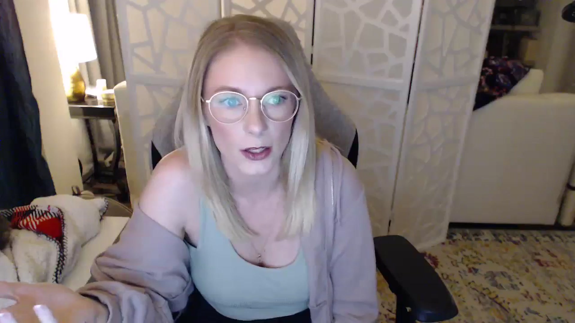 Gallery image thumbnail from Teecaketv's myfreecams stream on, 04/09/2024, 02:41 image 12 of 20