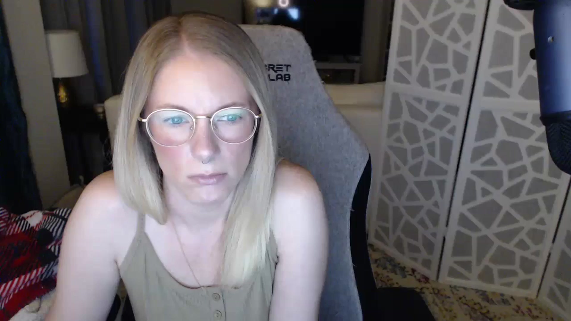 Gallery image thumbnail from Teecaketv's myfreecams stream on, 04/26/2024, 02:01 image 1 of 20