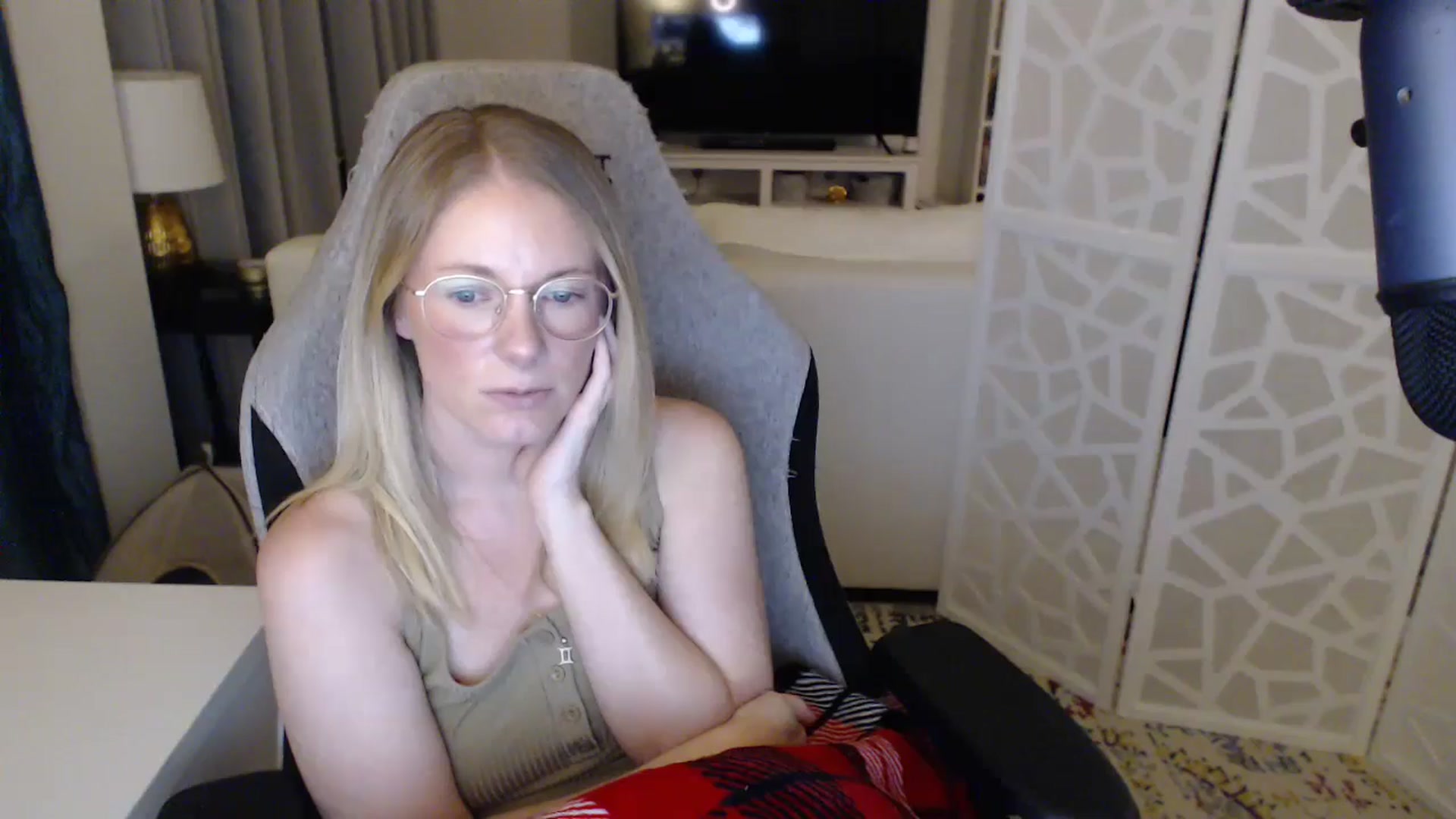 Gallery image thumbnail from Teecaketv's myfreecams stream on, 04/26/2024, 03:52 image 20 of 20
