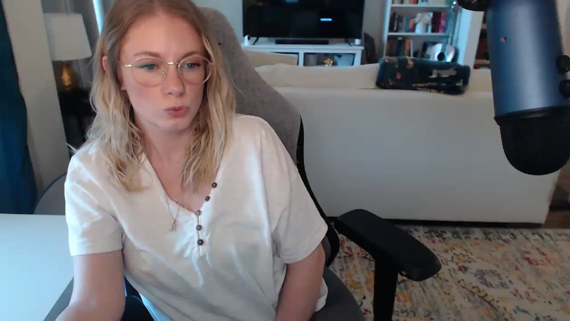 Gallery image thumbnail from Teecaketv's myfreecams stream on, 05/14/2024, 24:03 image 14 of 20