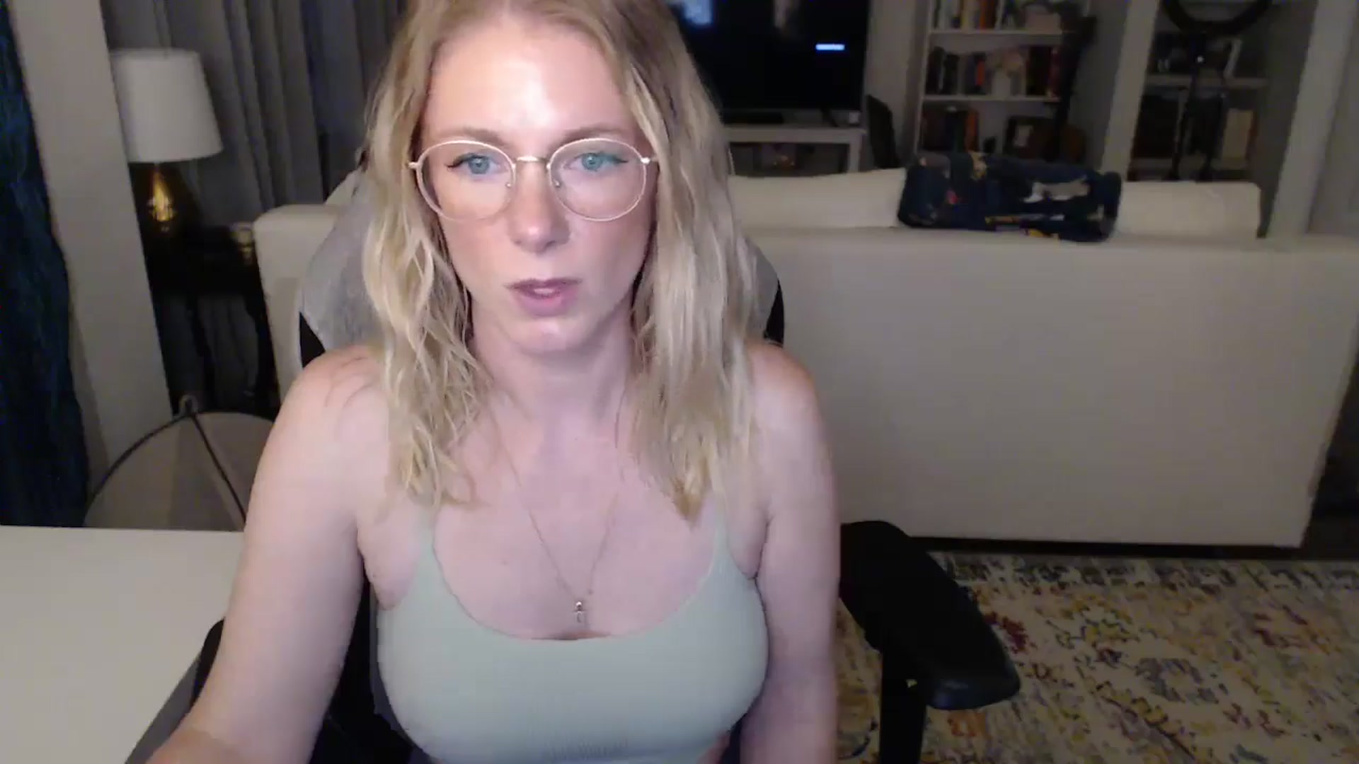 Gallery image thumbnail from Teecaketv's myfreecams stream on, 05/14/2024, 02:00 image 19 of 20