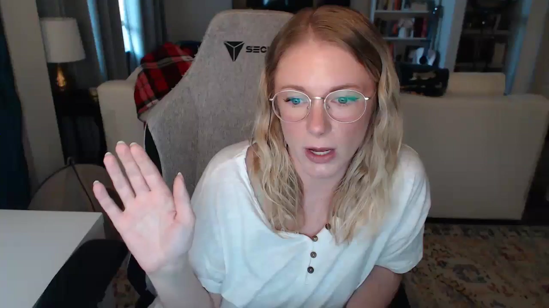 Gallery image thumbnail from Teecaketv's myfreecams stream on, 05/14/2024, 02:00 image 11 of 20