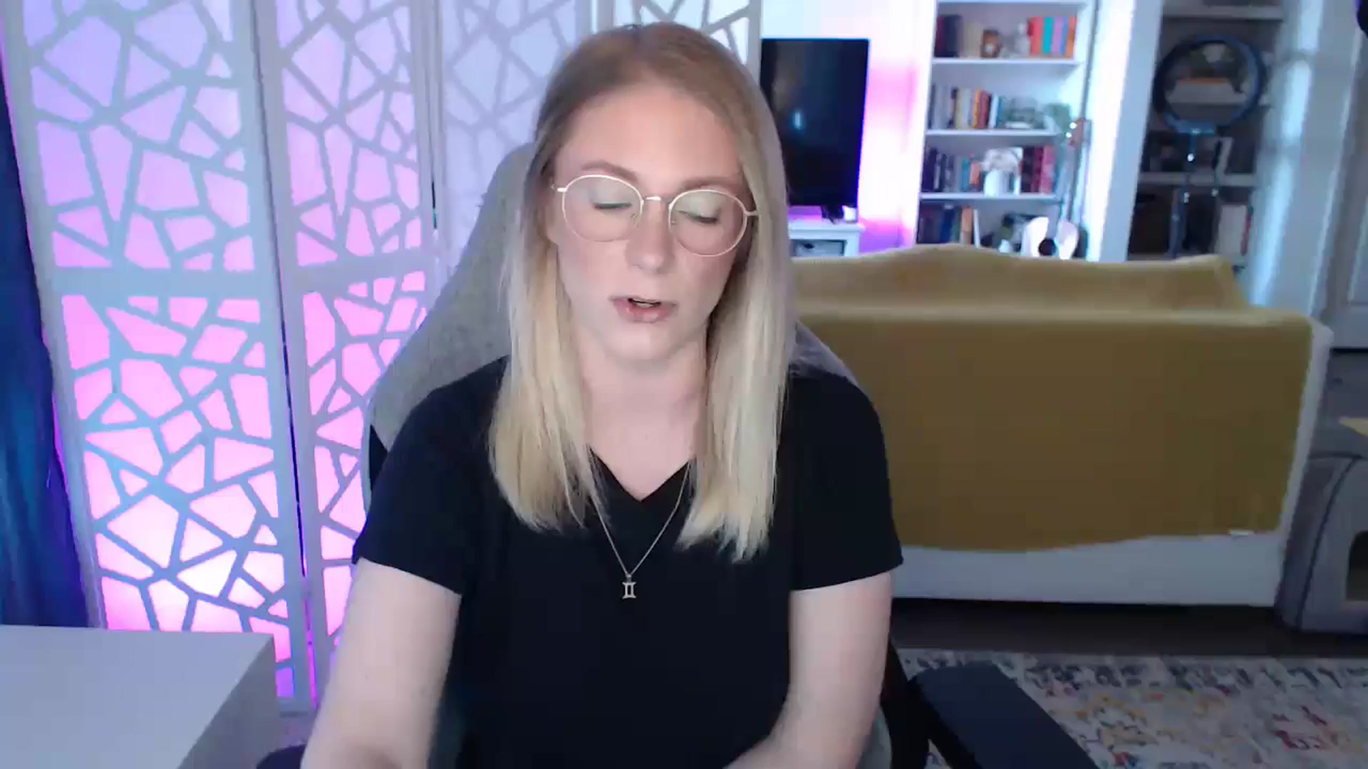 Gallery image thumbnail from Teecaketv's myfreecams stream on, 05/15/2024, 03:07 image 1 of 20