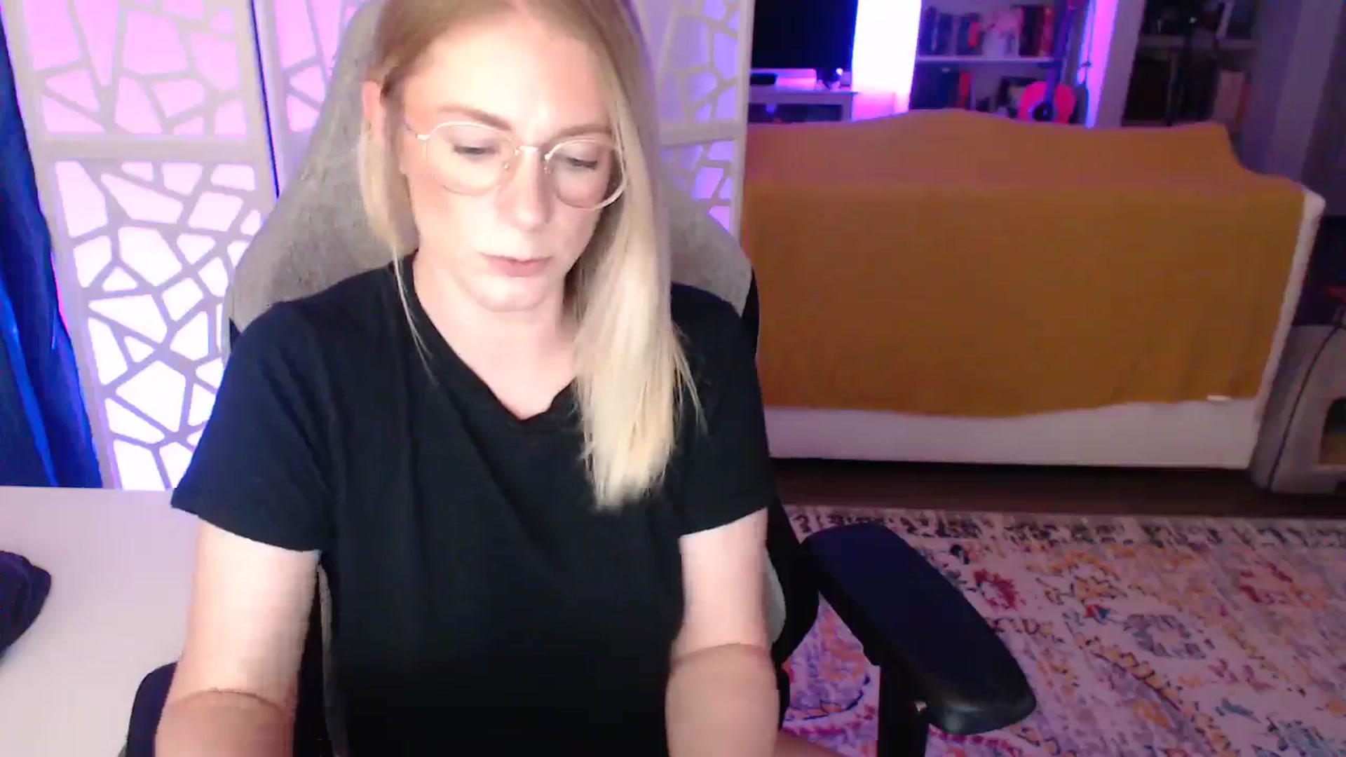 Gallery image thumbnail from Teecaketv's myfreecams stream on, 05/15/2024, 03:07 image 19 of 20