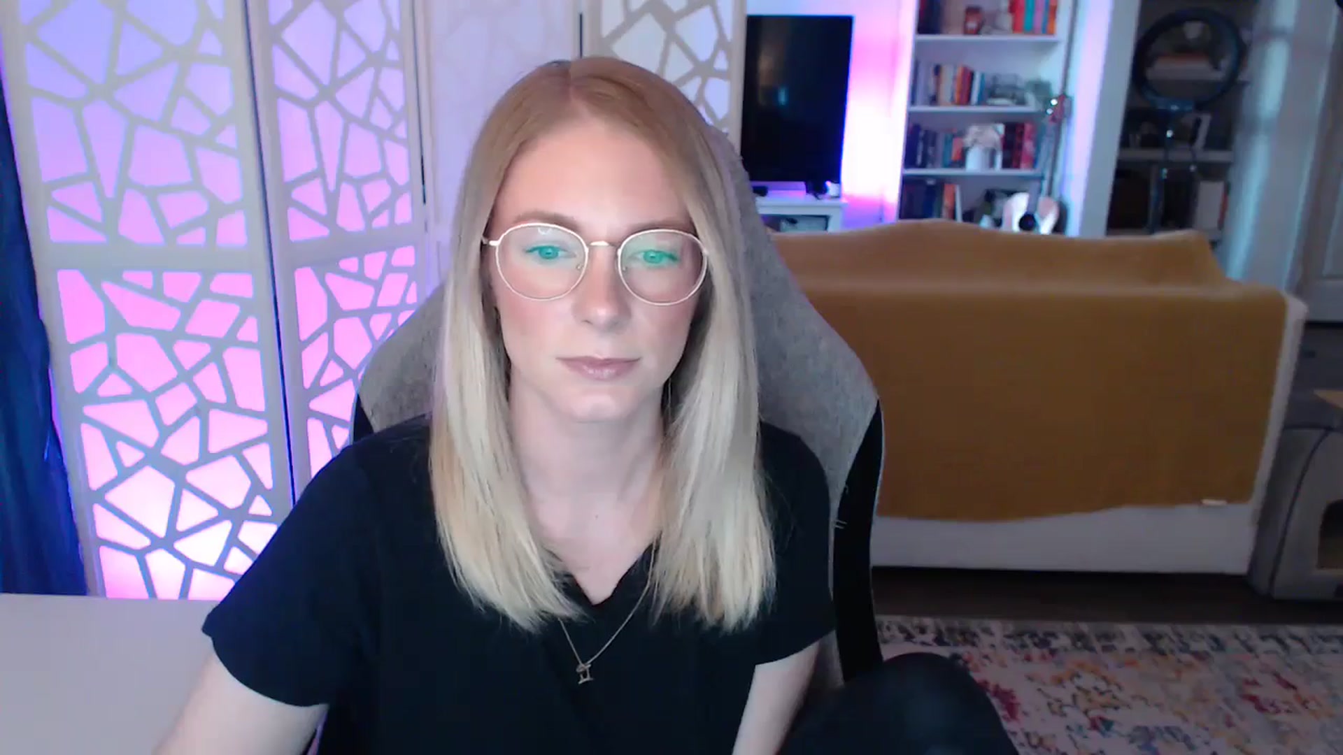 Gallery image thumbnail from Teecaketv's myfreecams stream on, 05/15/2024, 03:07 image 10 of 20