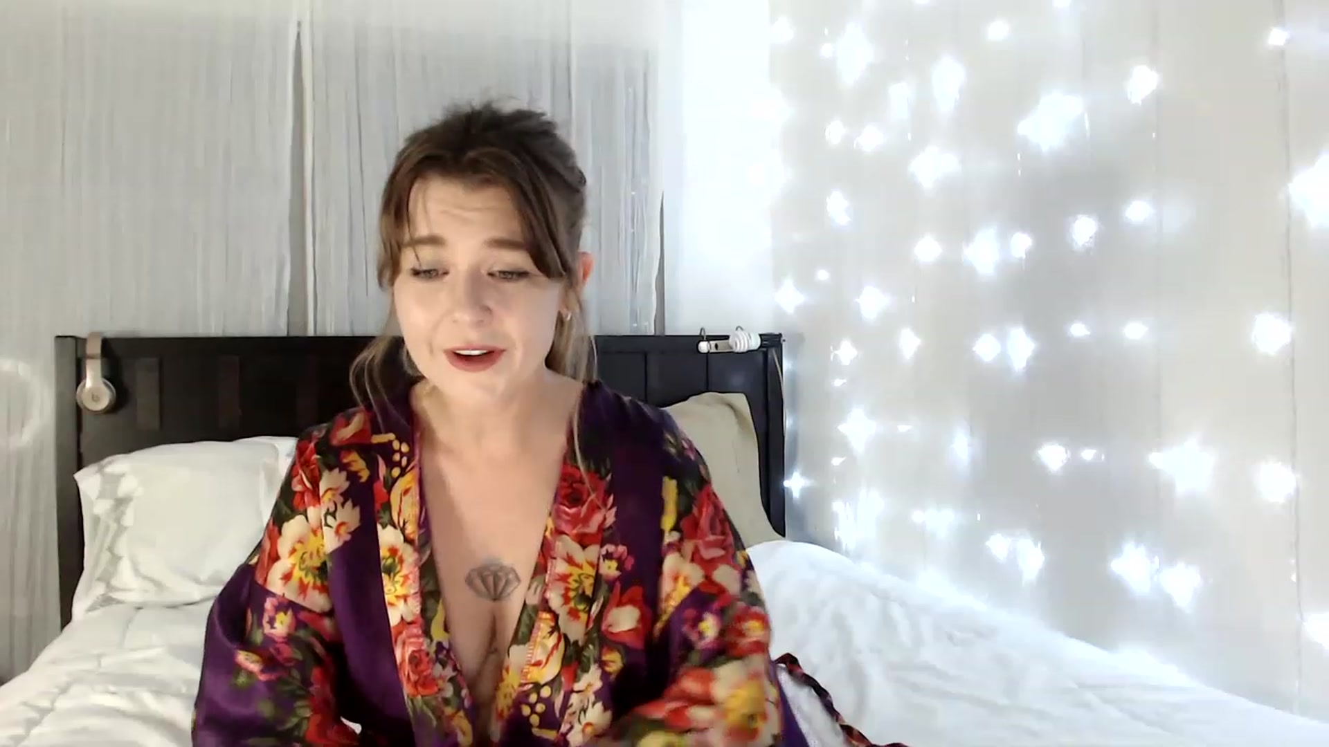 Gallery image thumbnail from Teegra_'s myfreecams stream on, 05/08/2023, 05:37 image 9 of 20