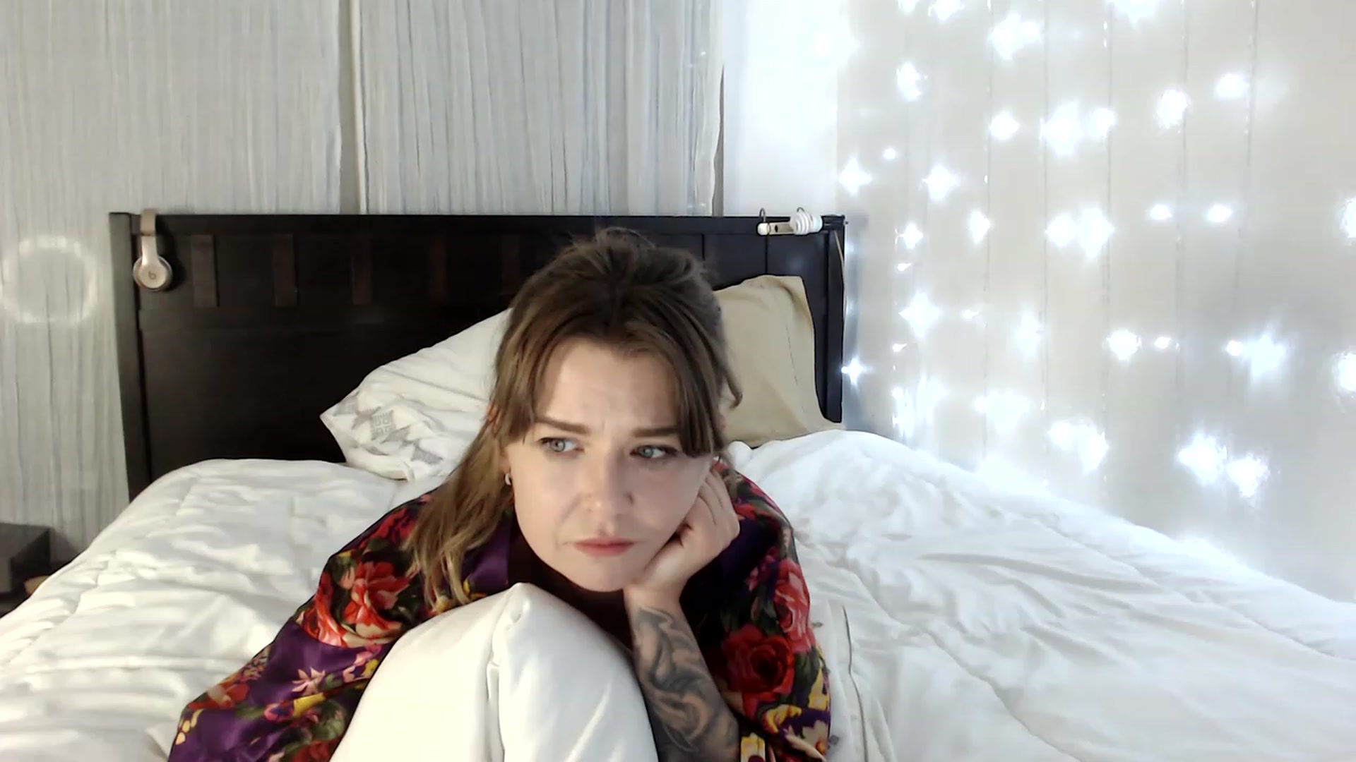 Gallery image thumbnail from Teegra_'s myfreecams stream on, 05/08/2023, 05:52 image 14 of 20