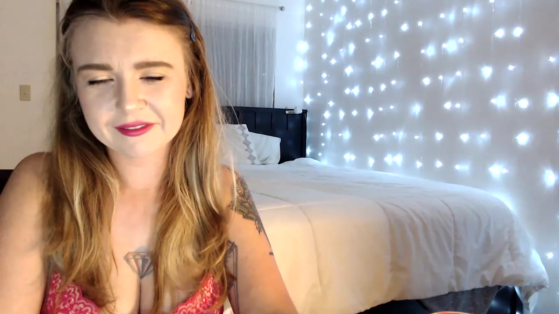 Gallery image thumbnail from Teegra_'s myfreecams stream on, 05/25/2023, 06:33 image 8 of 20