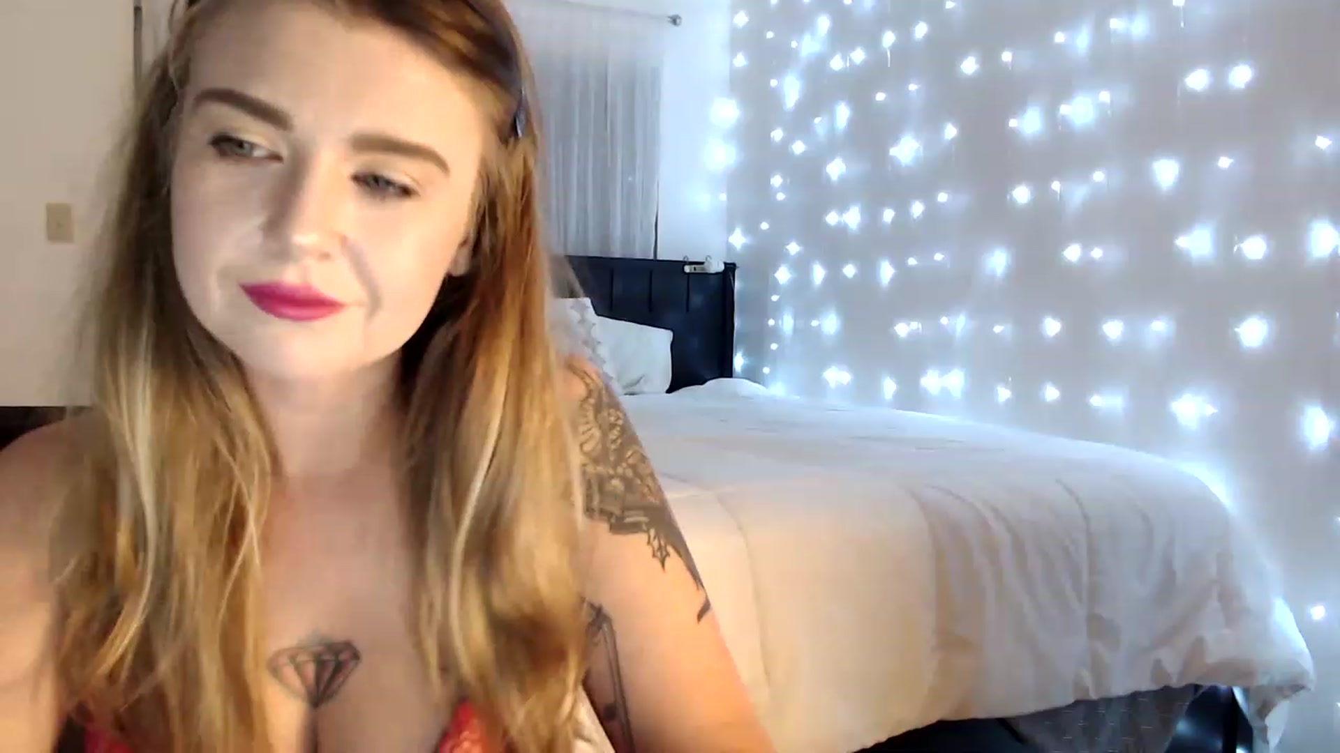 Gallery image thumbnail from Teegra_'s myfreecams stream on, 05/25/2023, 06:33 image 4 of 20